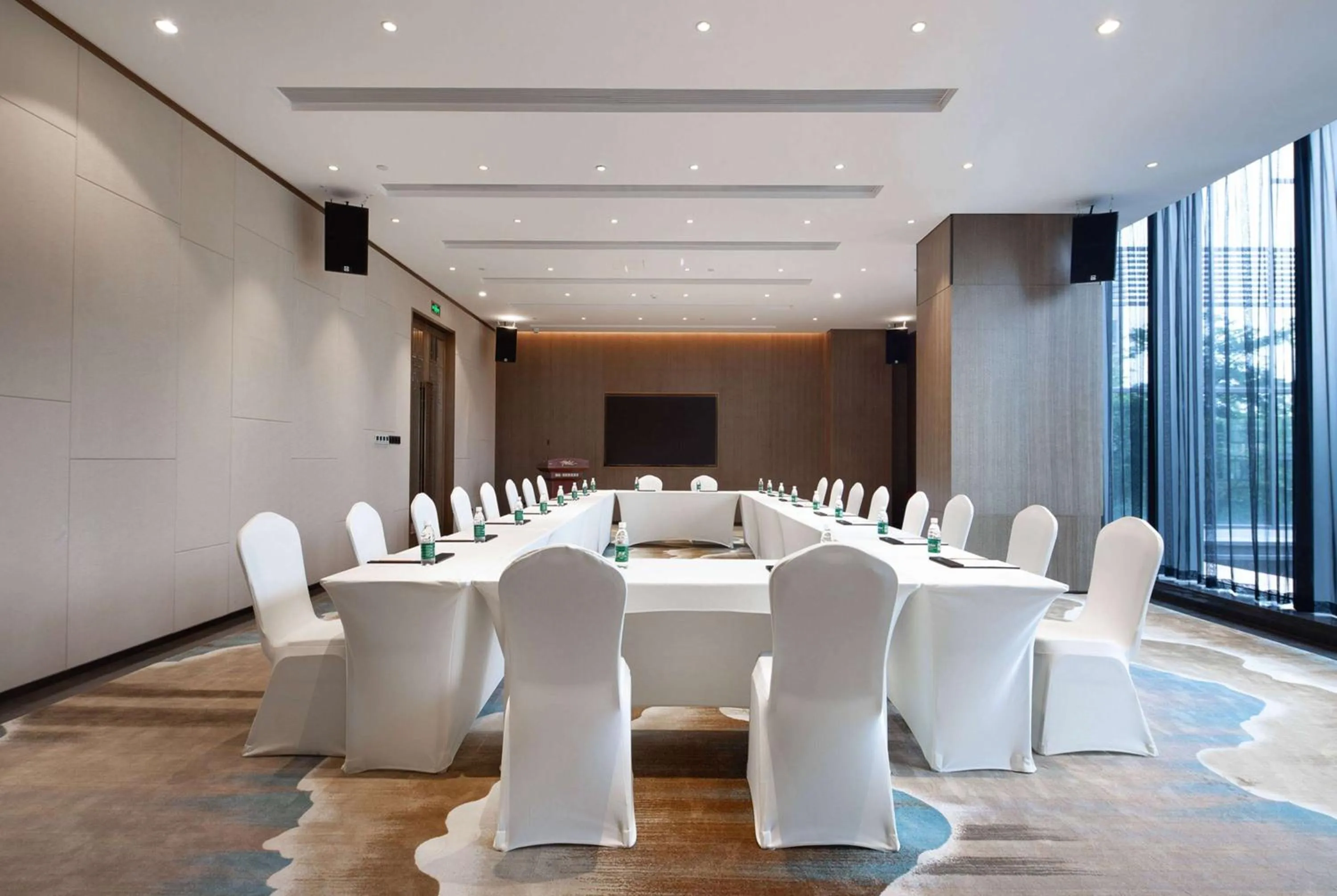 Meeting/conference room in Wyndham Garden Shenzhen Longhua