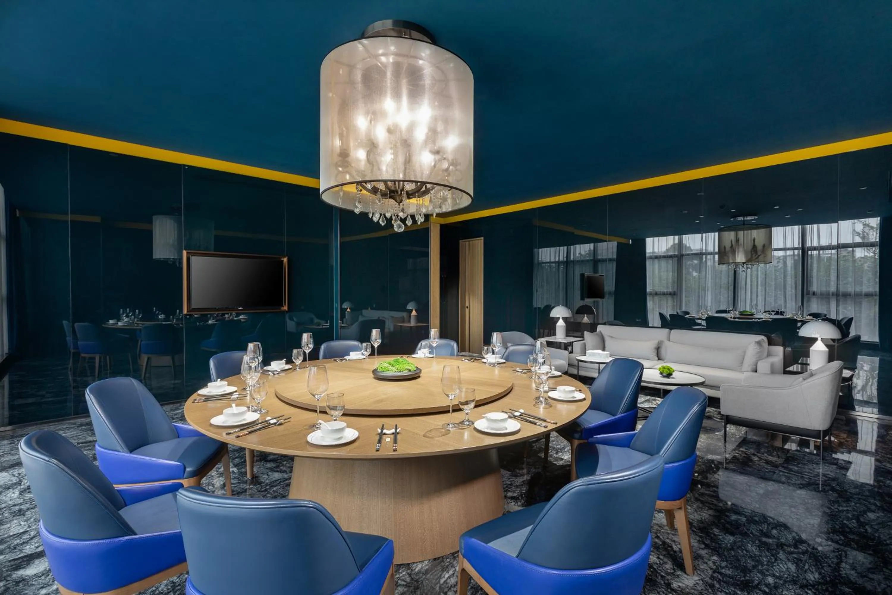 Restaurant/places to eat in Wyndham Garden Shenzhen Longhua