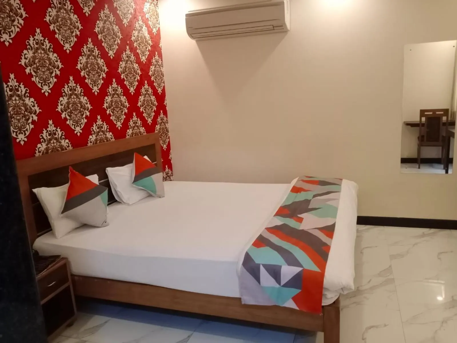 Bed in Jasoda Heritage Hotel Near Hawa Mahal