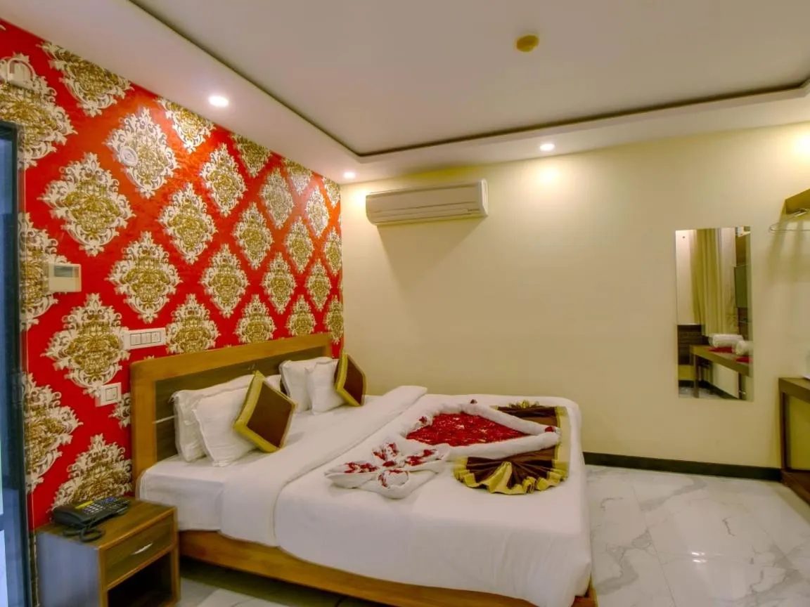 Bed in Jasoda Heritage Hotel Near Hawa Mahal