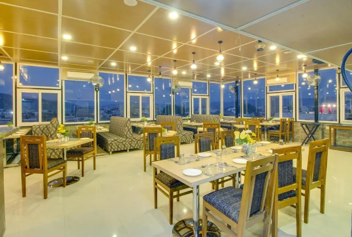 Restaurant/places to eat in Jasoda Heritage Hotel Near Hawa Mahal Restaurant/places to eat in Jasoda Heritage Hotel Near Hawa Mahal