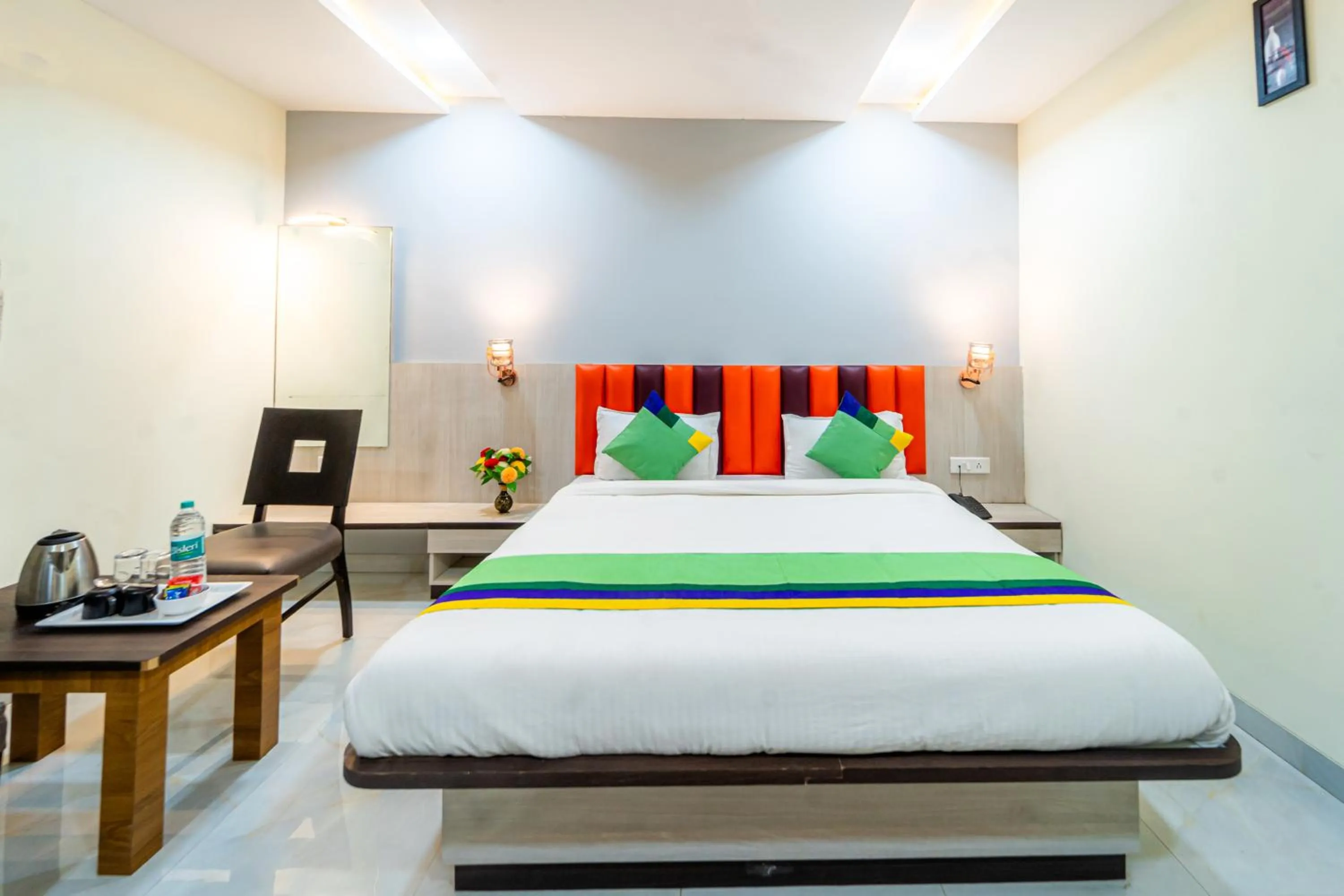 Bedroom in Treebo Seven Days, Mahabaleshwar