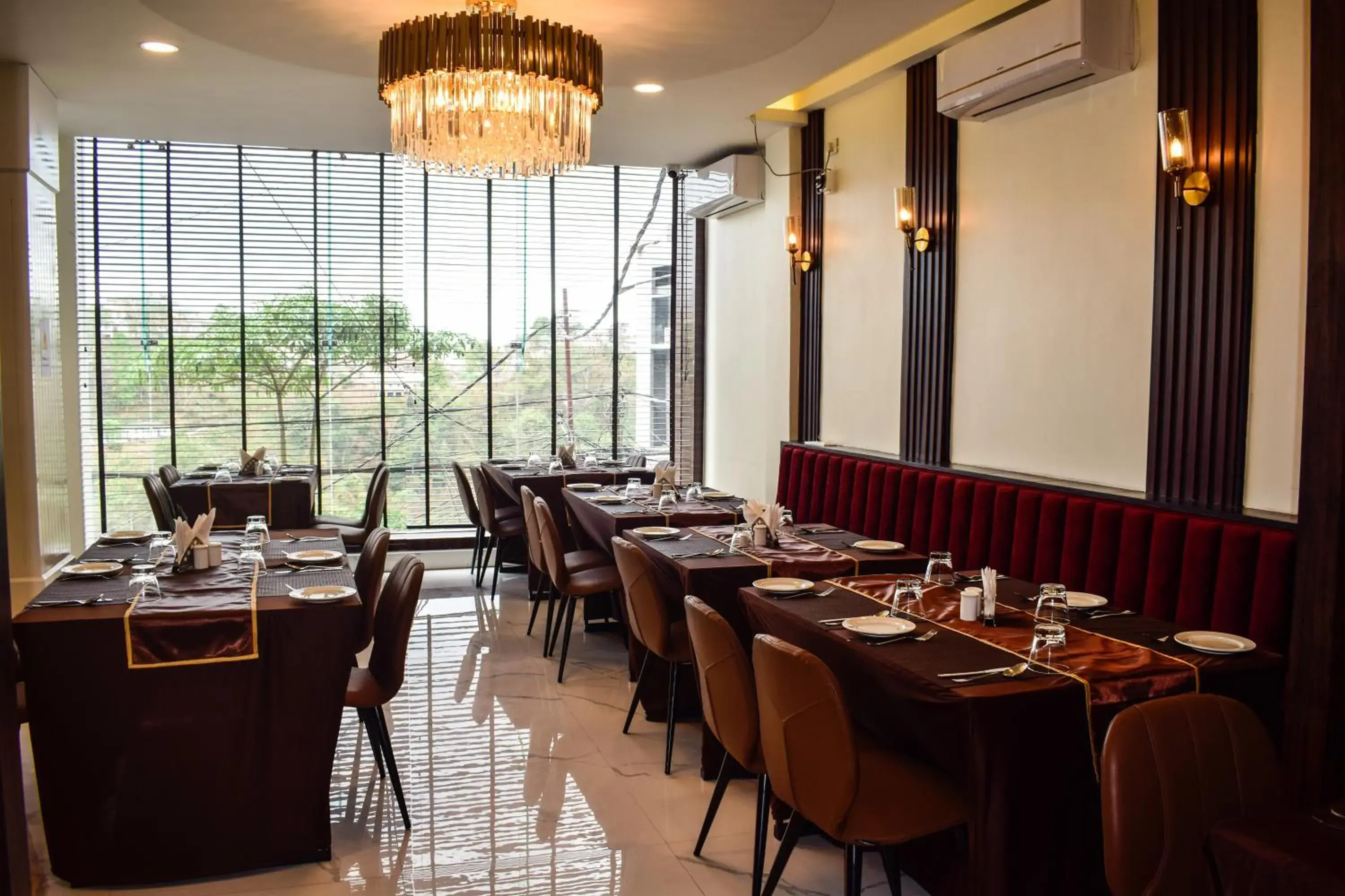 Restaurant/places to eat in ROYALE LALAWI HOTEL Restaurant/places to eat in ROYALE LALAWI HOTEL