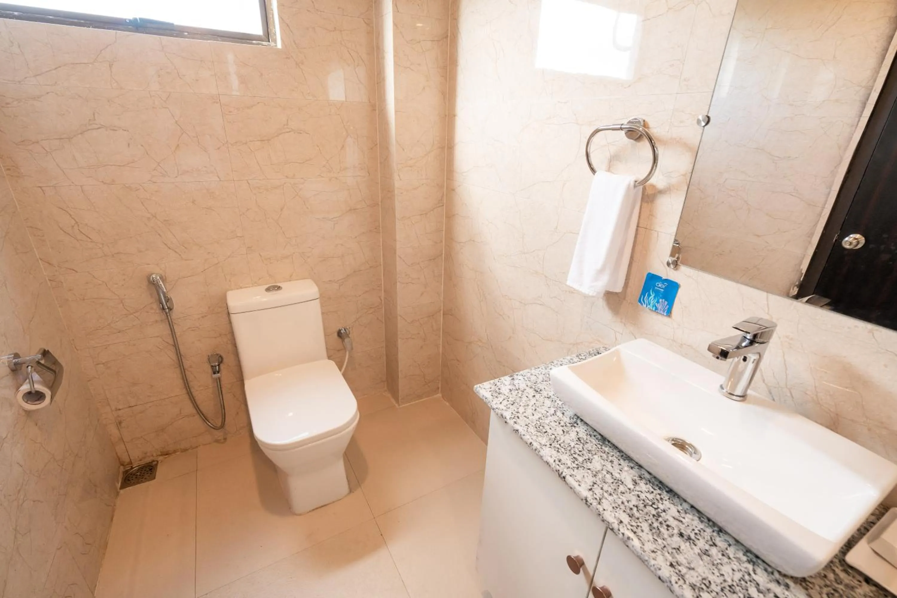 Toilet in ROYALE LALAWI HOTEL