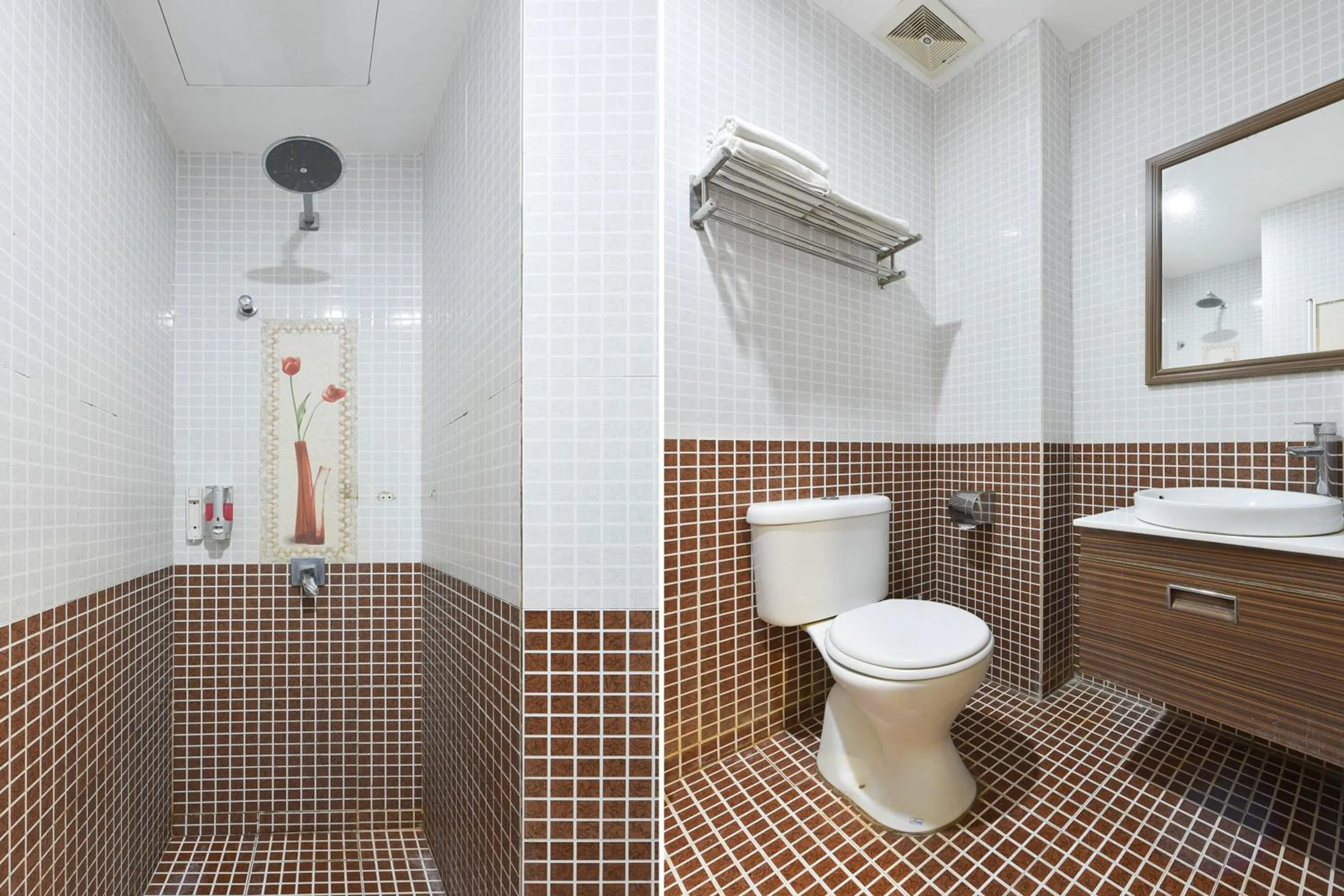 Bathroom in Hotel O G Home Hotel, Kota Bharu, Kelantan.