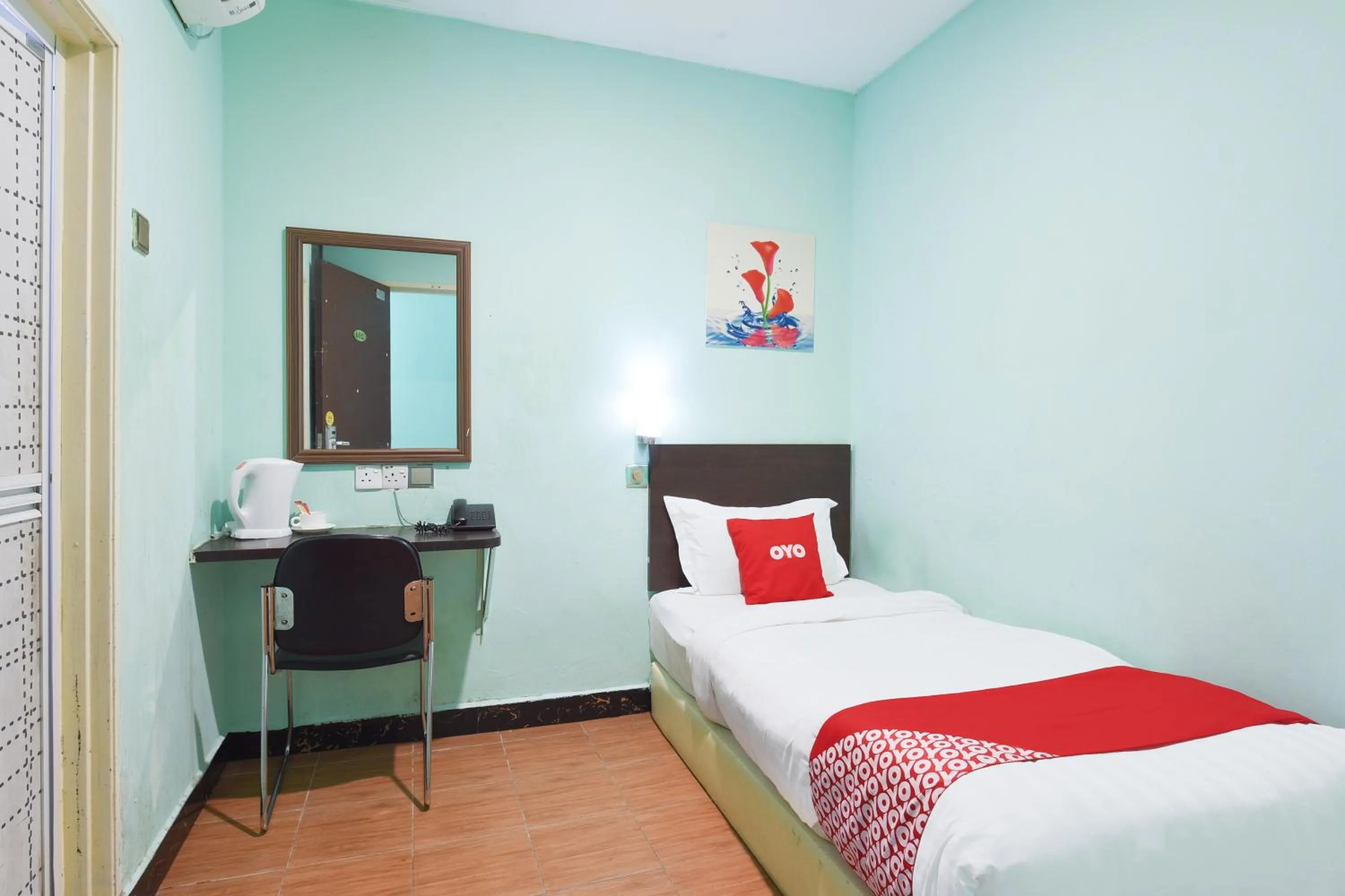 Bedroom, Bed in Hotel O G Home Hotel, Kota Bharu, Kelantan.