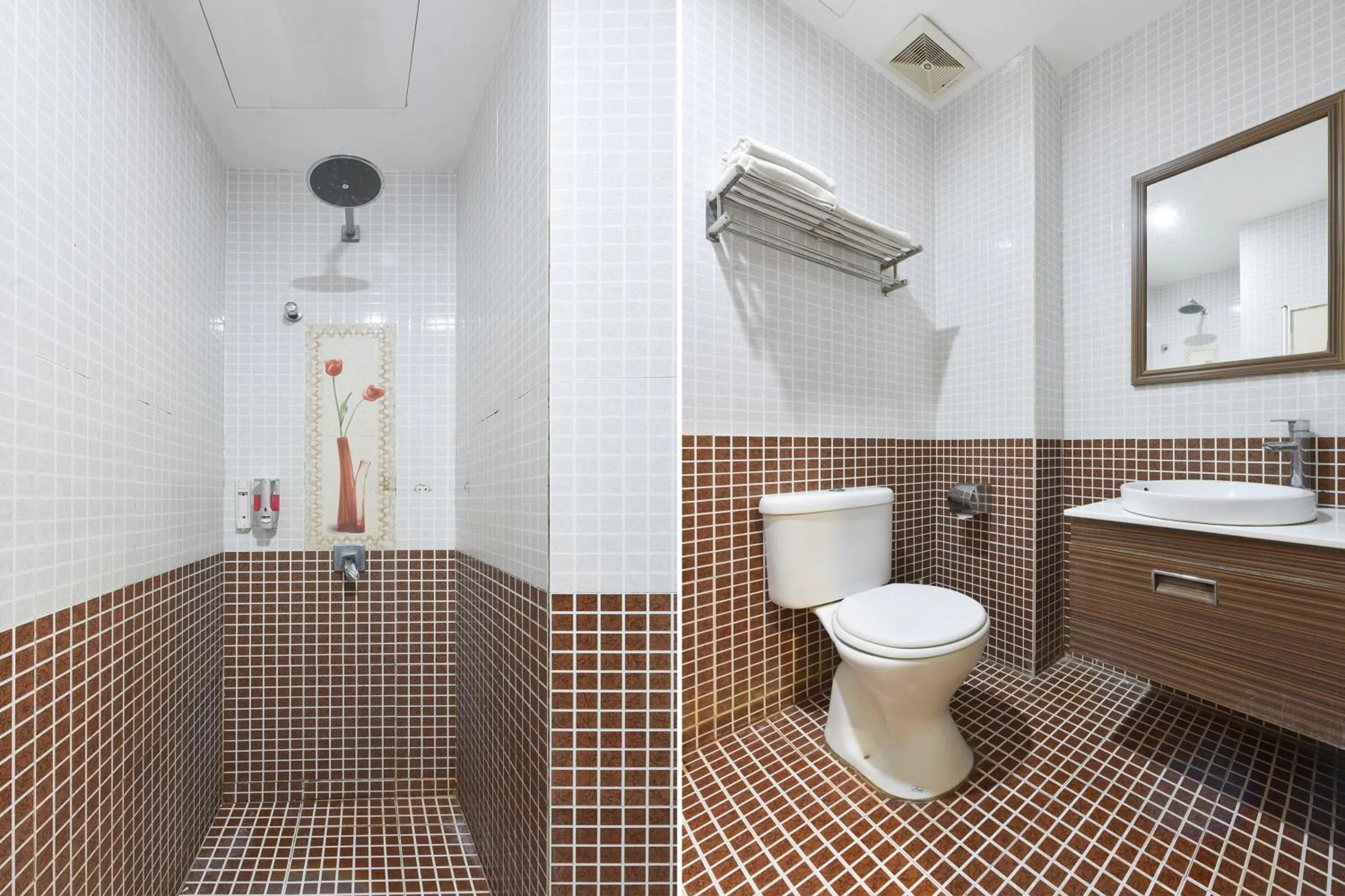 Bathroom in Hotel O G Home Hotel, Kota Bharu, Kelantan.