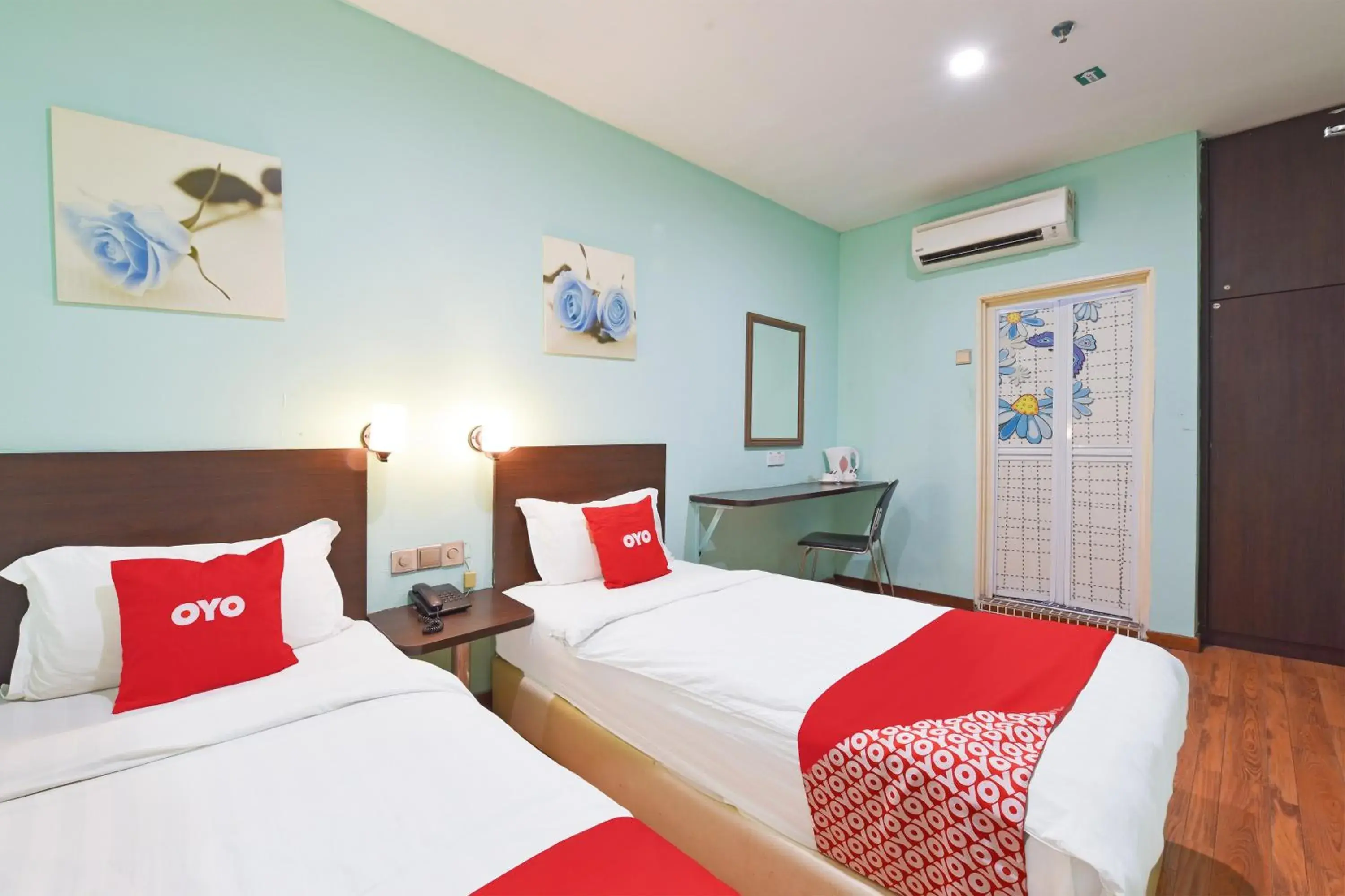 Bedroom, Bed in Hotel O G Home Hotel, Kota Bharu, Kelantan. Bedroom, Bed in Hotel O G Home Hotel, Kota Bharu, Kelantan.