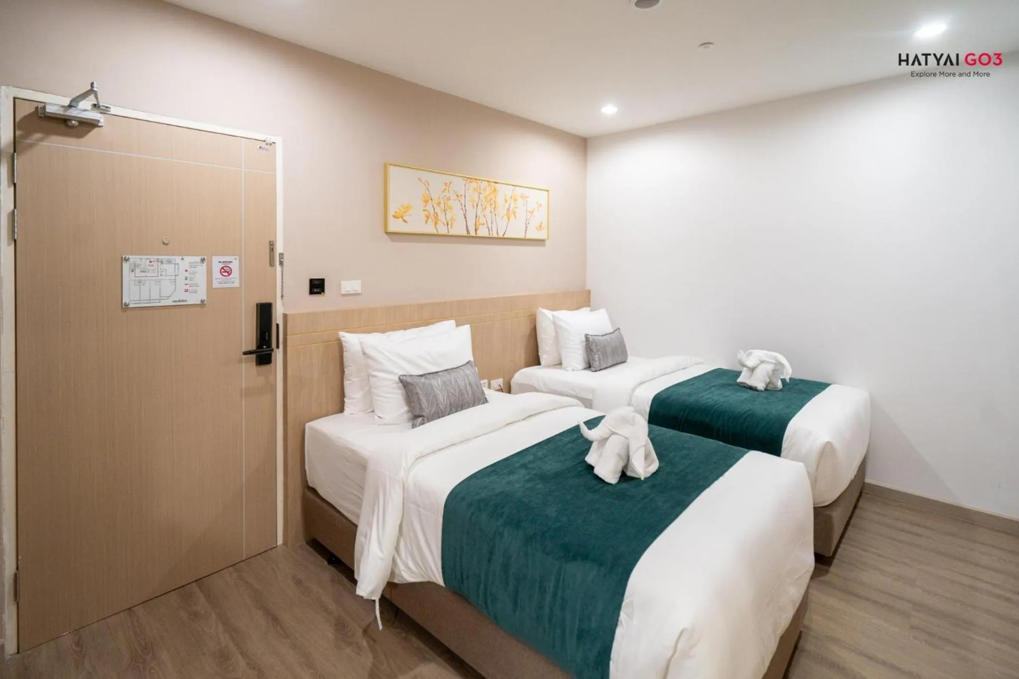 Photo of the whole room, Bed in Chinatown Living Hatyai