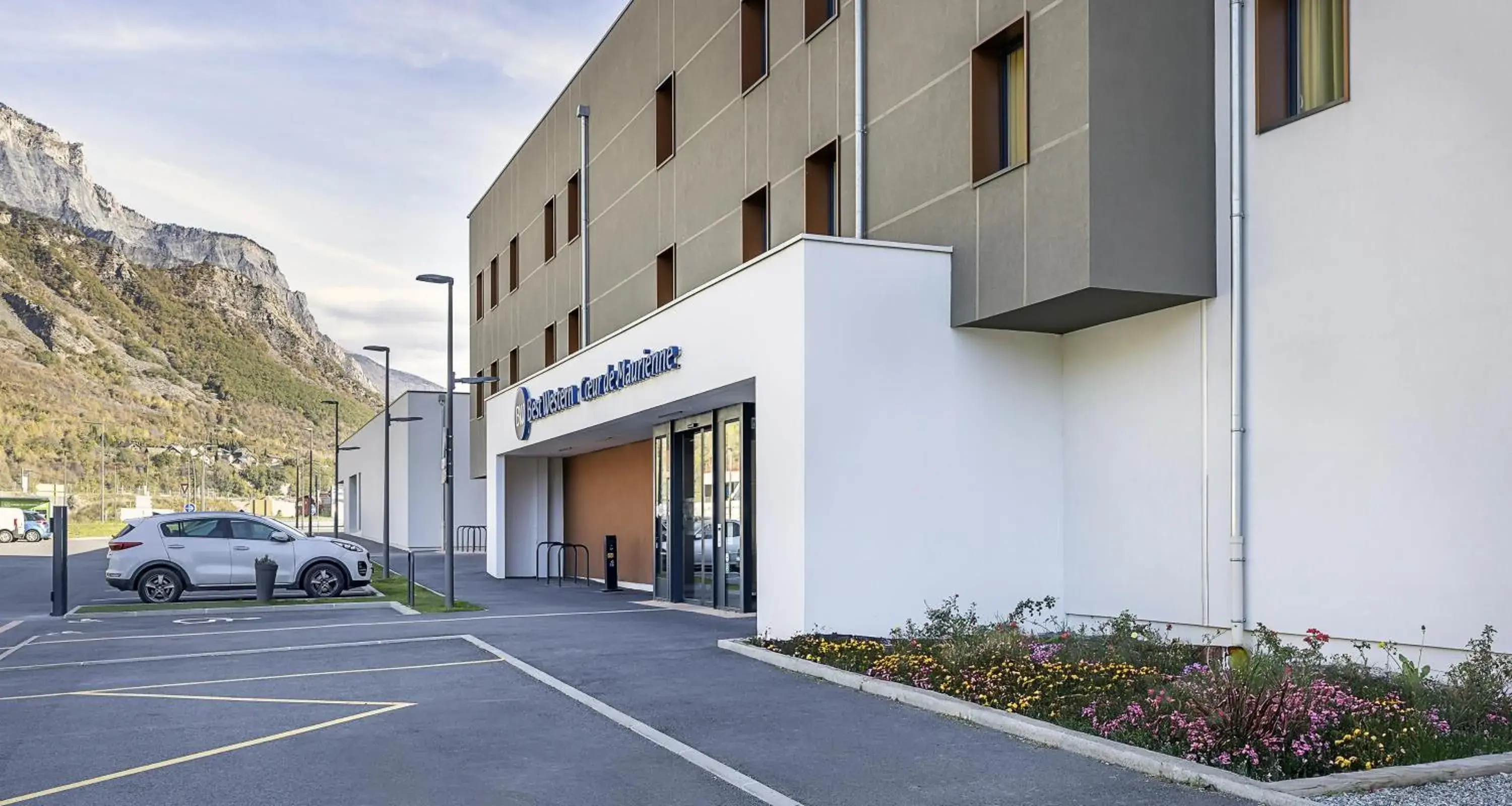 Property building in Best Western Coeur de Maurienne Hotel Restaurant & Spa Property building in Best Western Coeur de Maurienne Hotel Restaurant & Spa