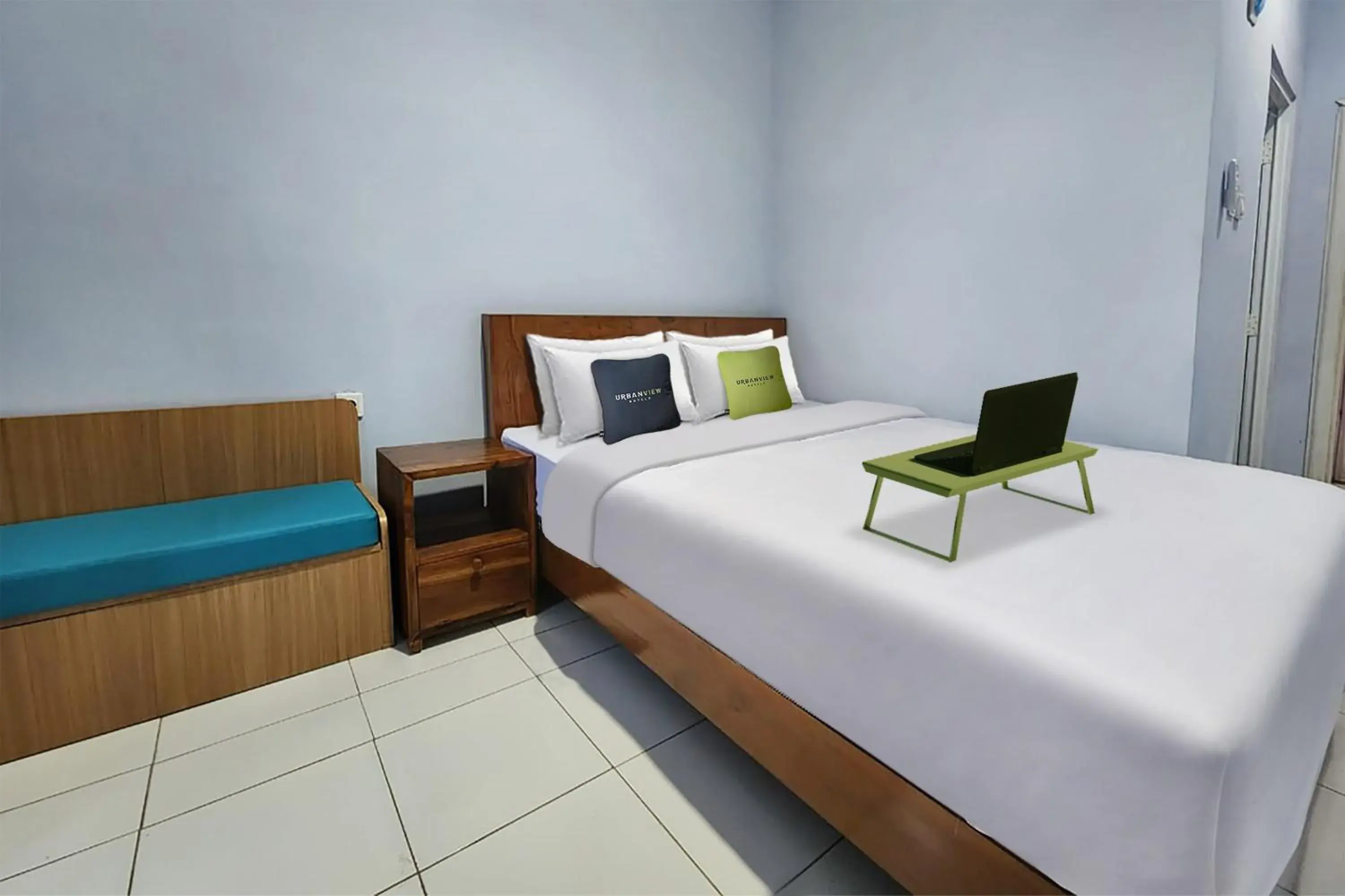 Bed in Urbanview Hotel Mutiara Persada Syariah Majalengka by RedDoorz Bed in Urbanview Hotel Mutiara Persada Syariah Majalengka by RedDoorz