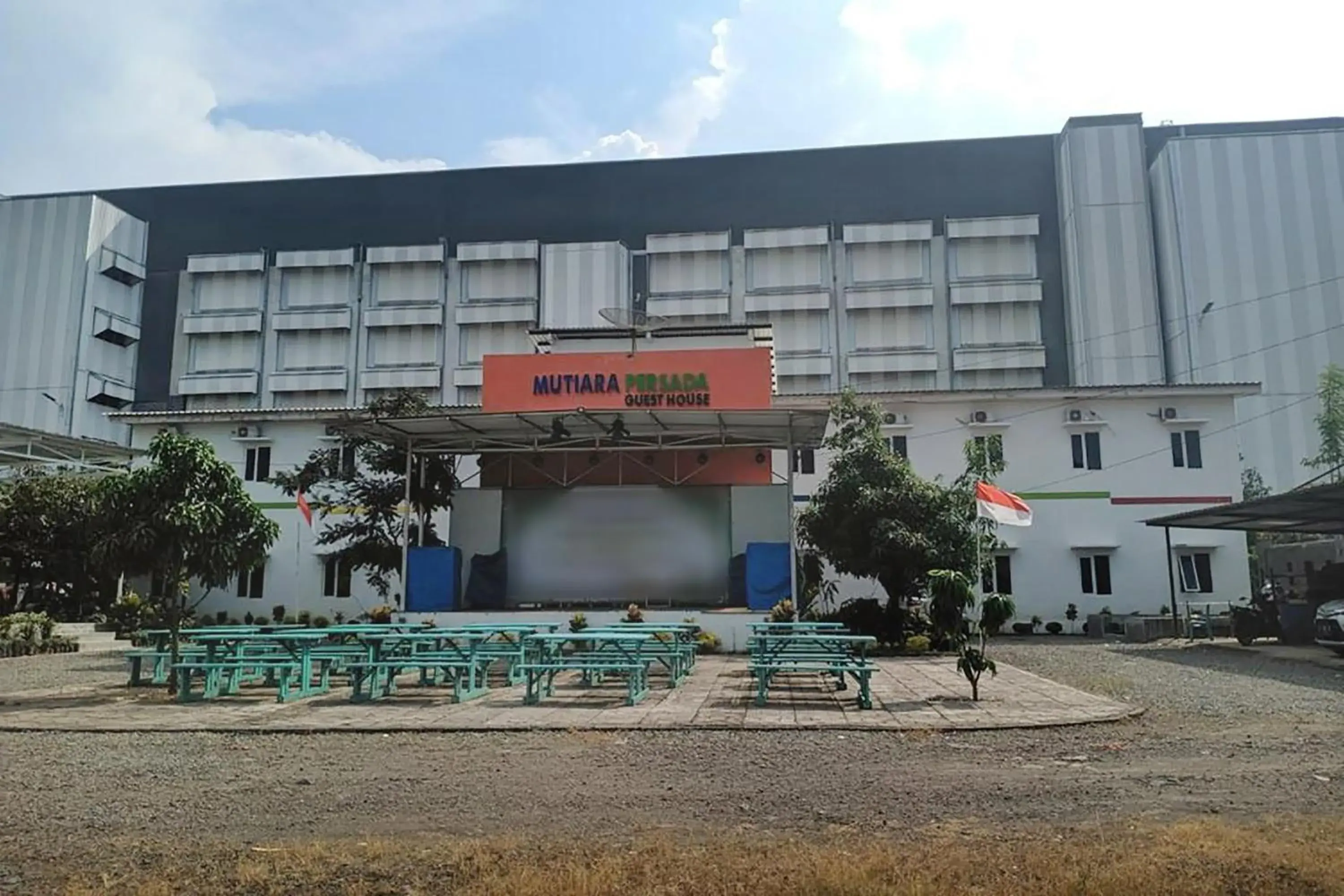 Urbanview Hotel Mutiara Persada Syariah Majalengka by RedDoorz Urbanview Hotel Mutiara Persada Syariah Majalengka by RedDoorz