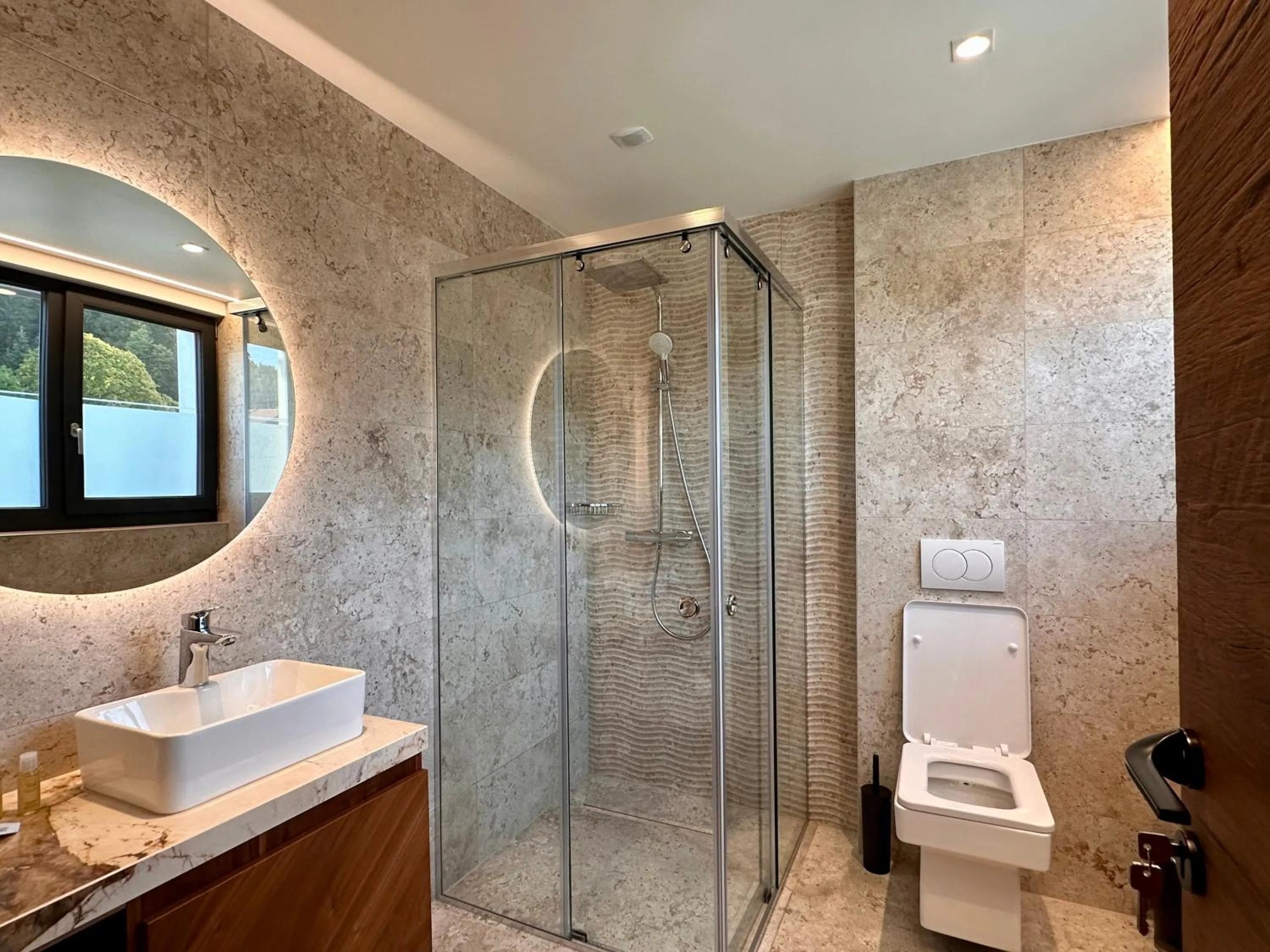 Hôtel Restaurant & Spa Les Planets