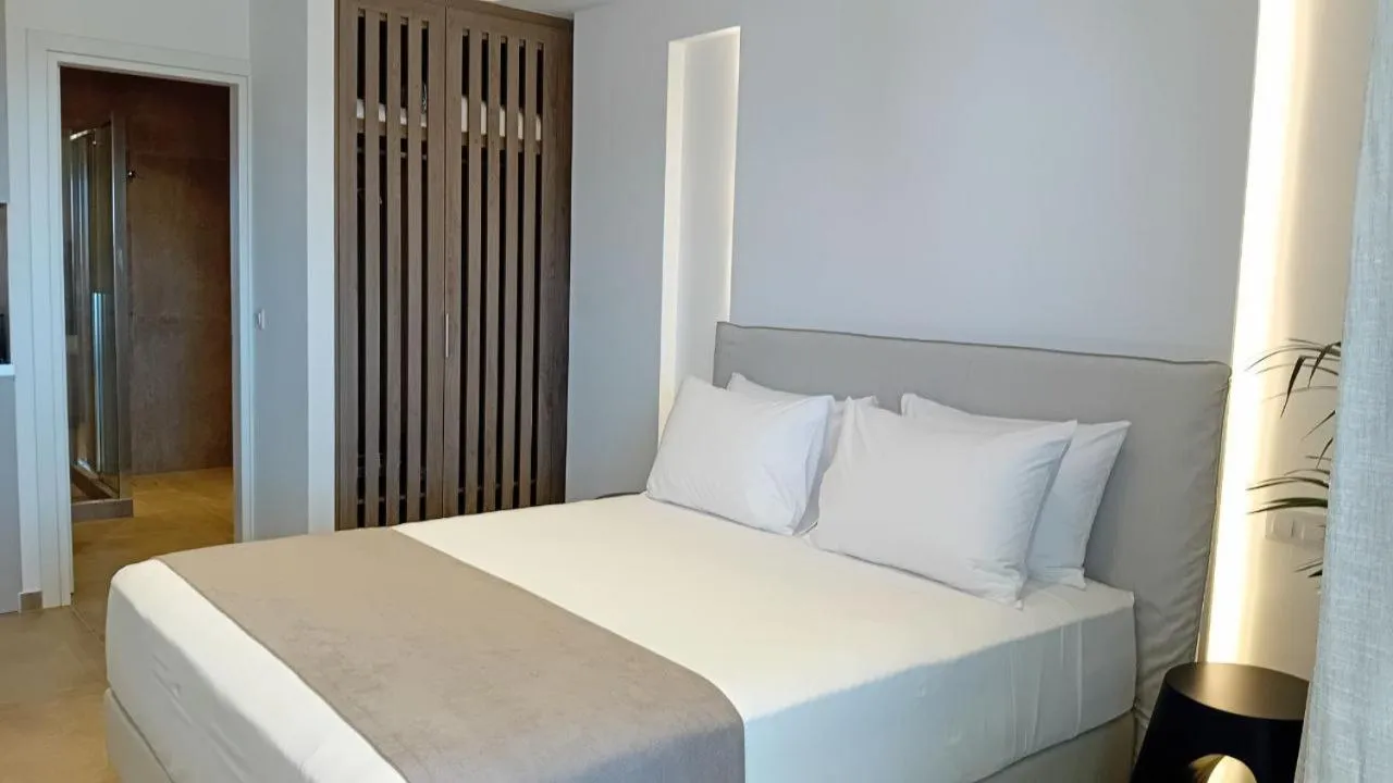 Bed in Anais Milos Suites