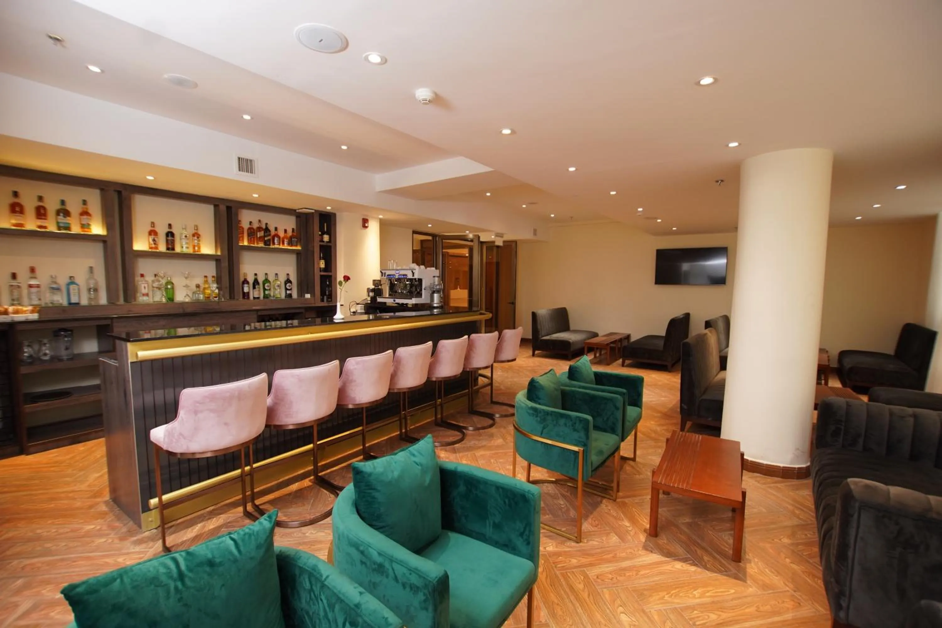 Lounge or bar in Best Western Premier Dynasty