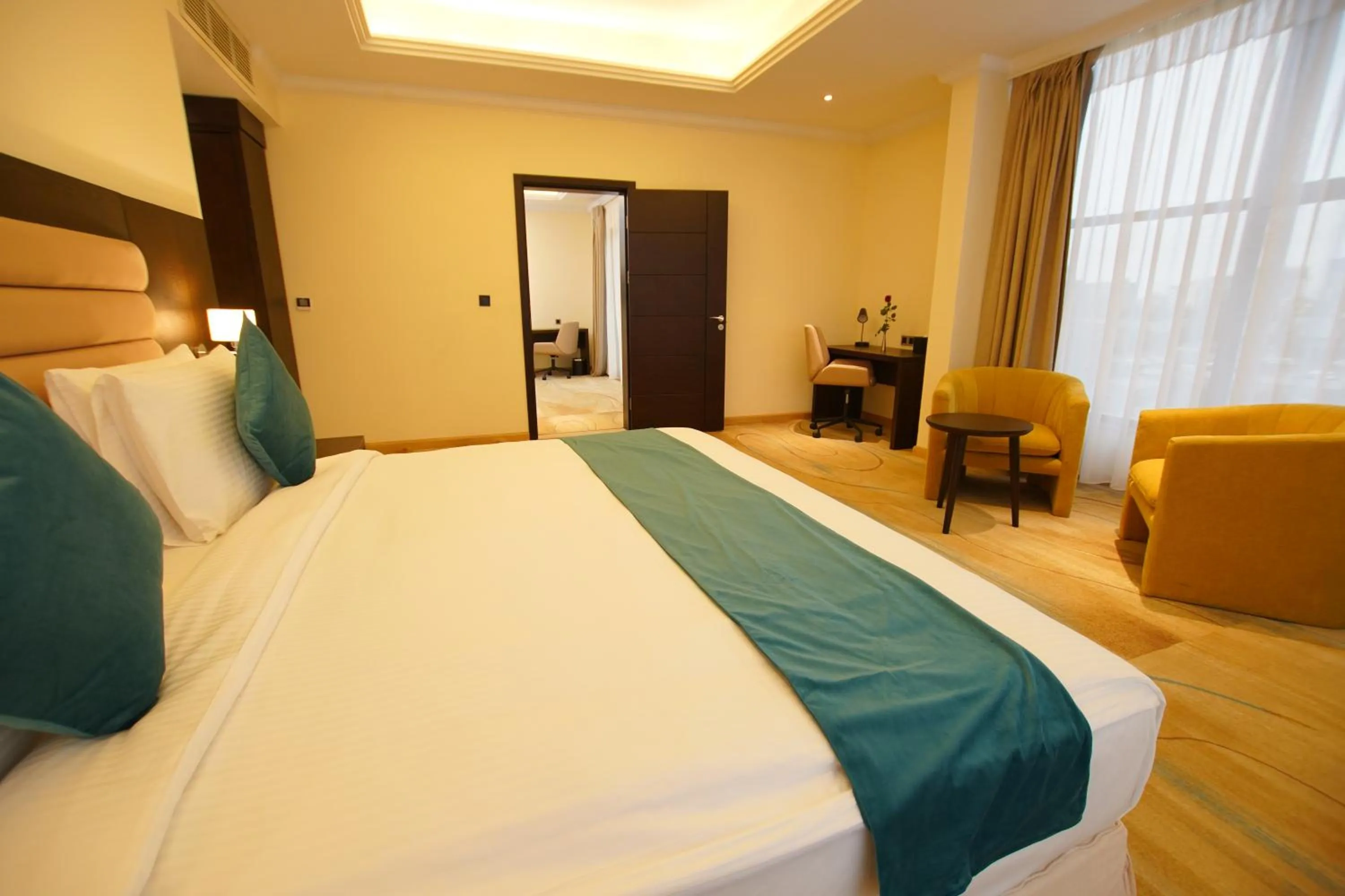 Bedroom, Bed in Best Western Premier Dynasty