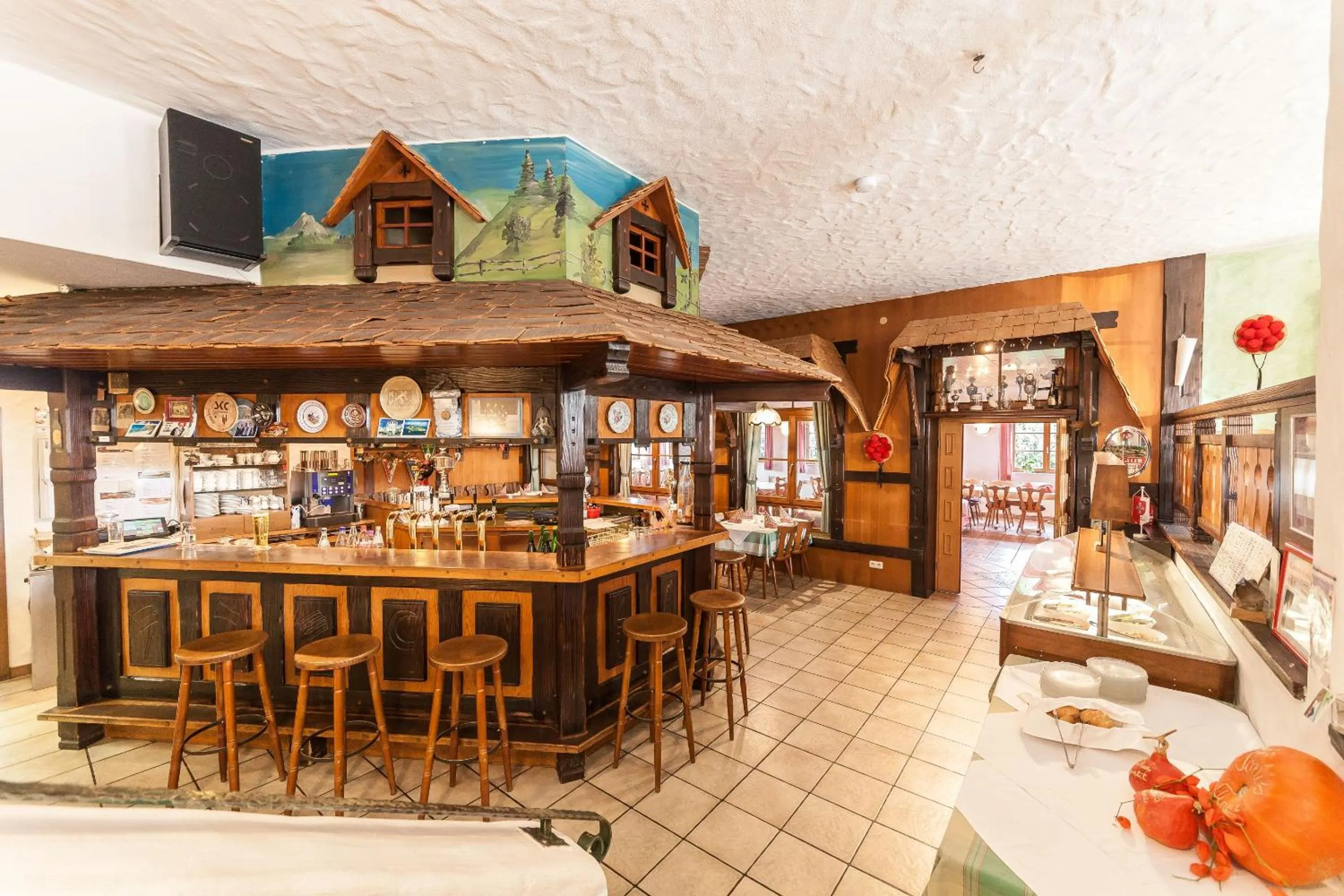 Restaurant/places to eat in Tonis Tenne