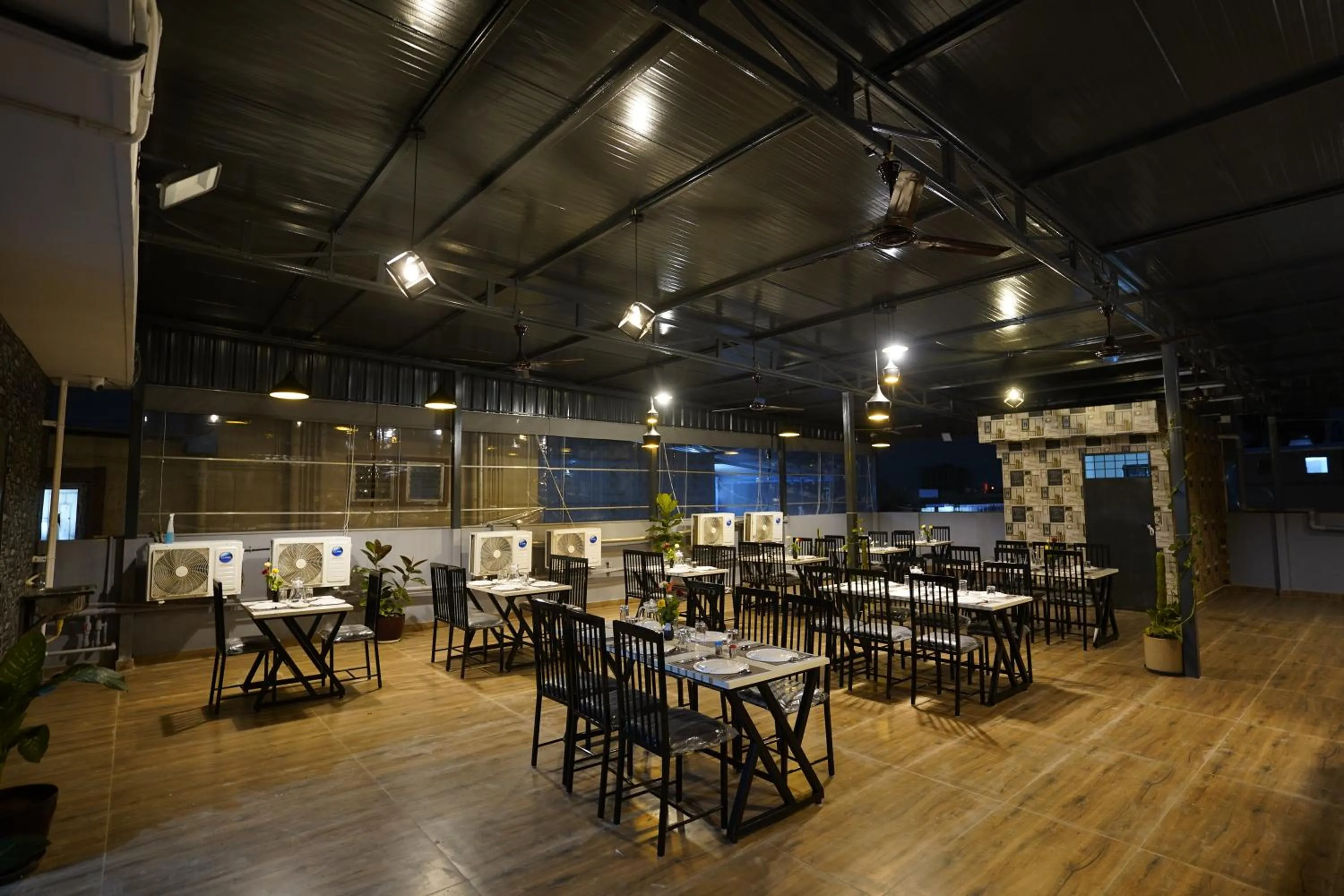 Restaurant/places to eat in Sai Bliss International, Manyata Tech Park