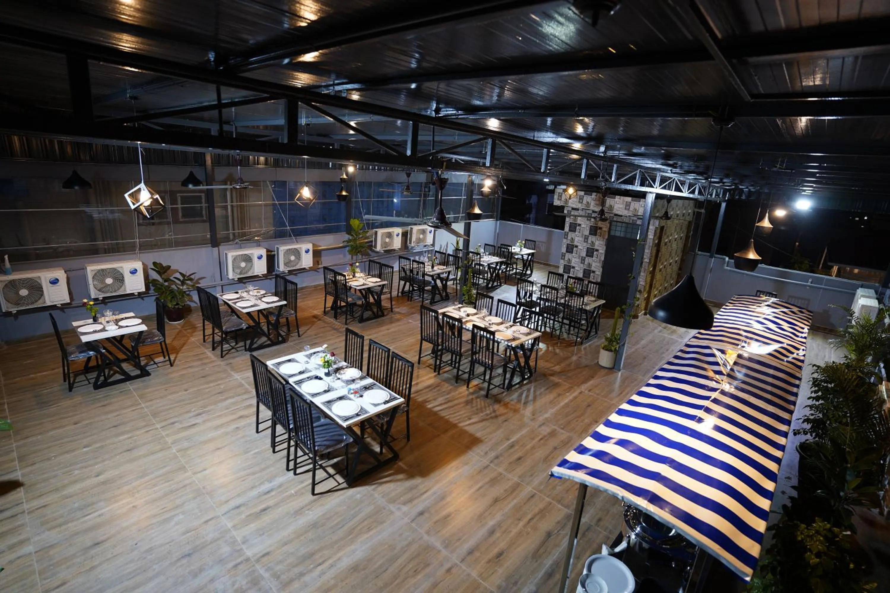 Restaurant/places to eat in Sai Bliss International, Manyata Tech Park