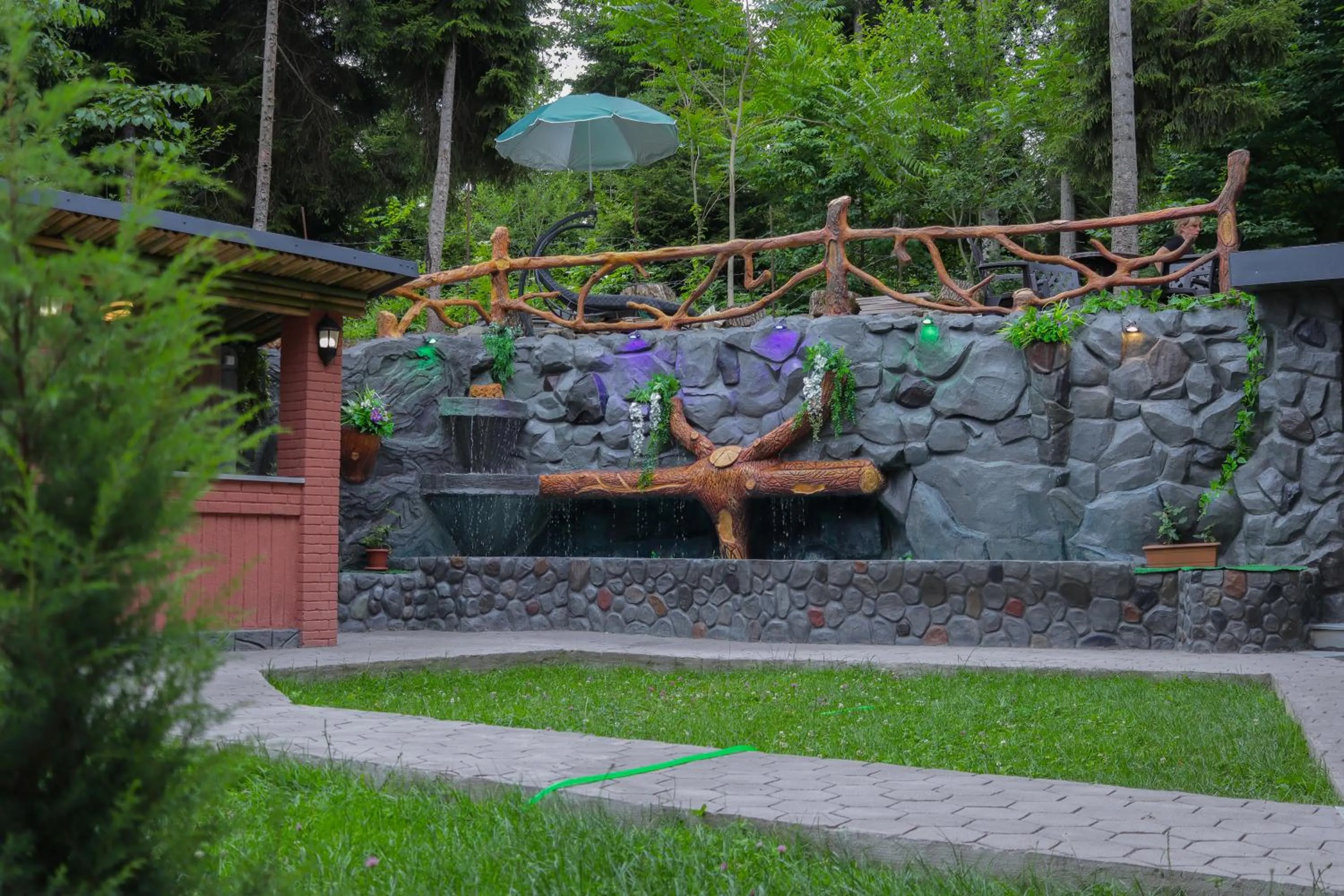 Property building in Hotel Evergreen