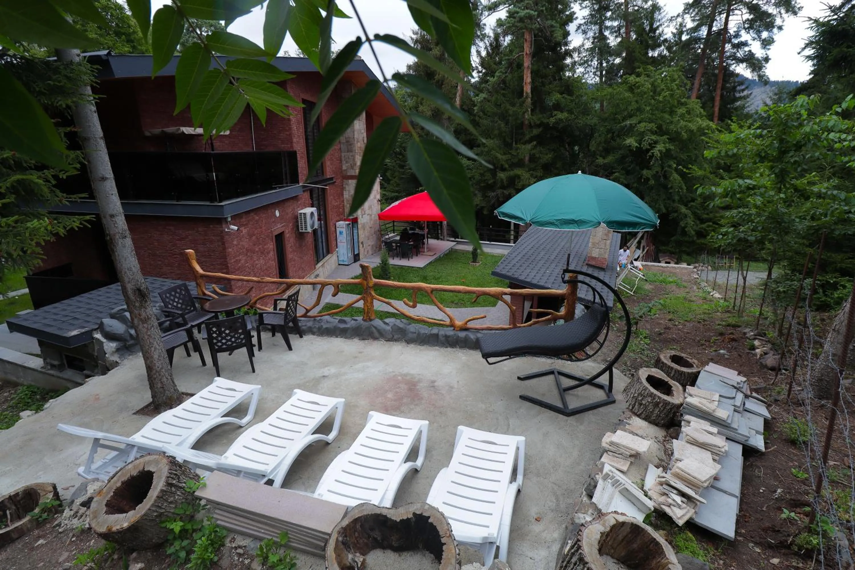 Property building in Hotel Evergreen