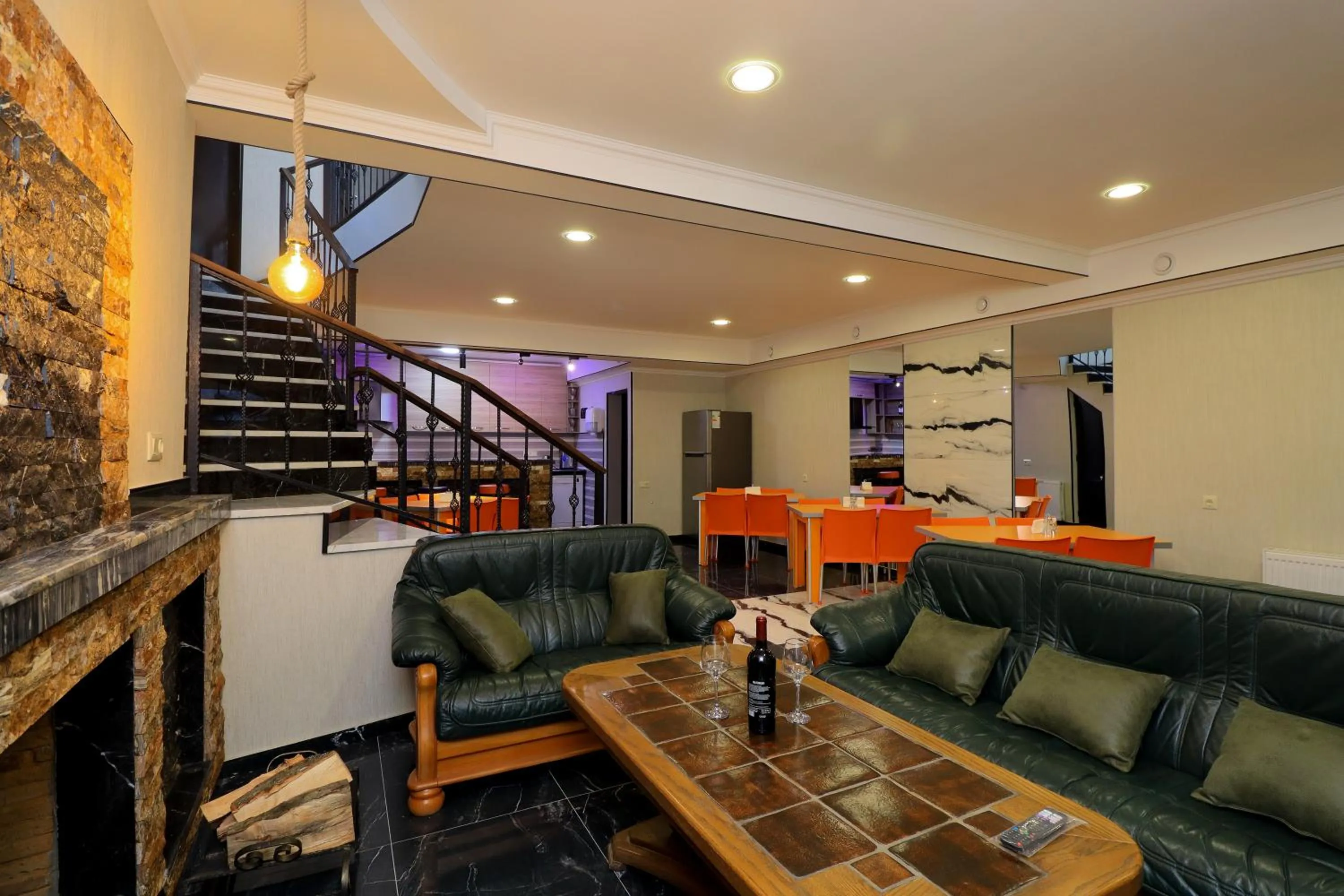 Kitchen or kitchenette in Hotel Evergreen