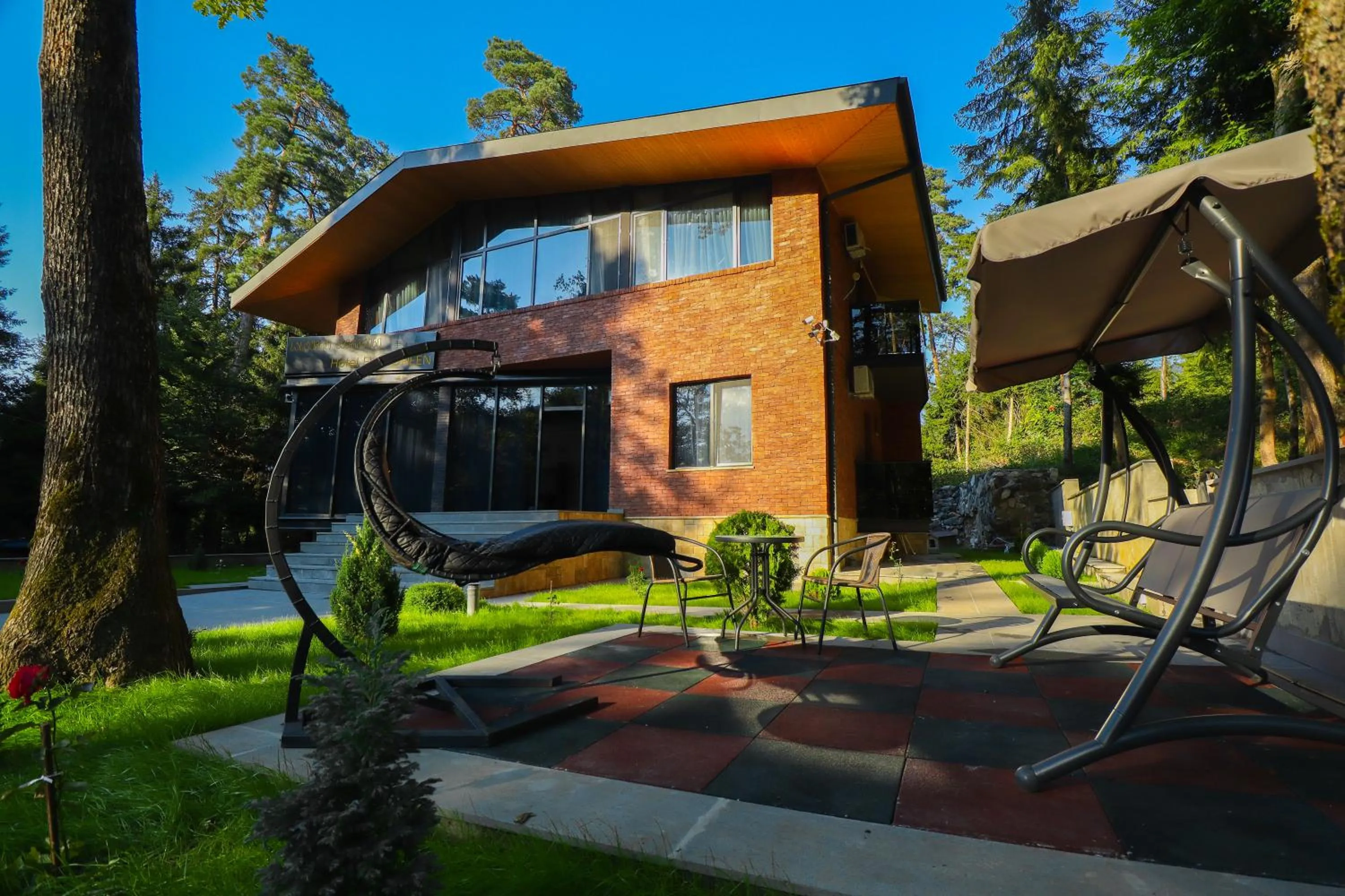 Property building in Hotel Evergreen