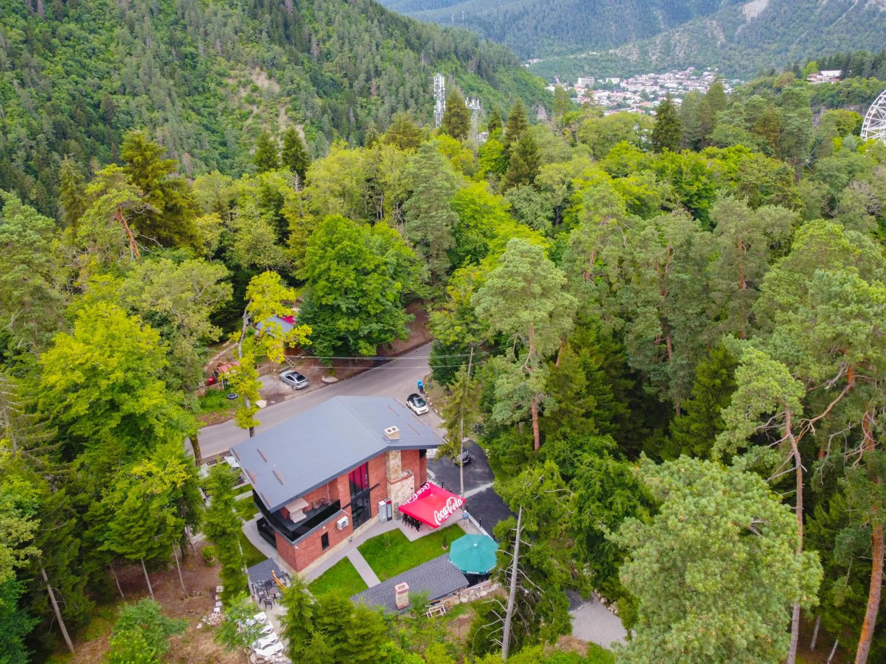 Property building in Hotel Evergreen