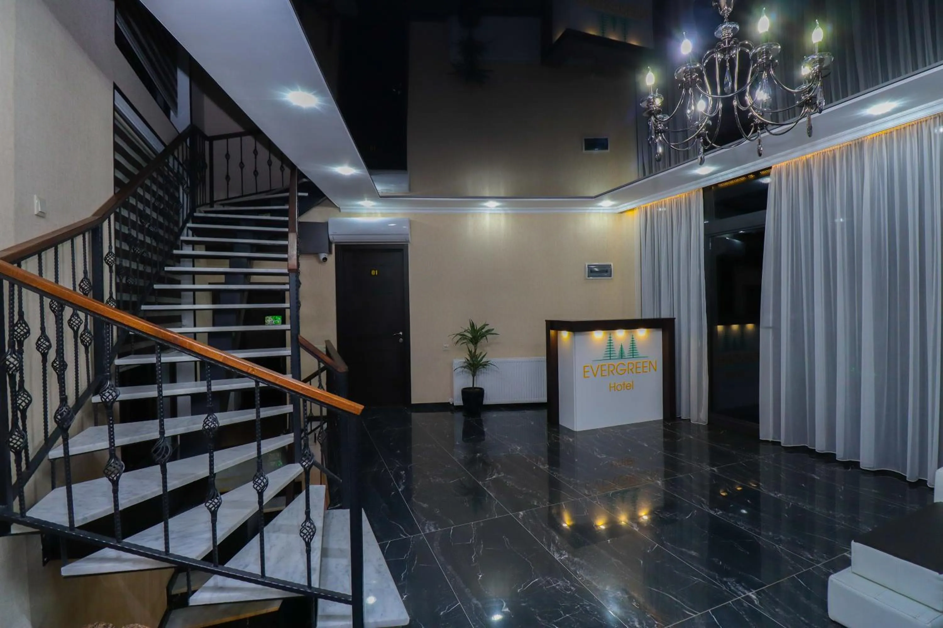 Lobby or reception in Hotel Evergreen