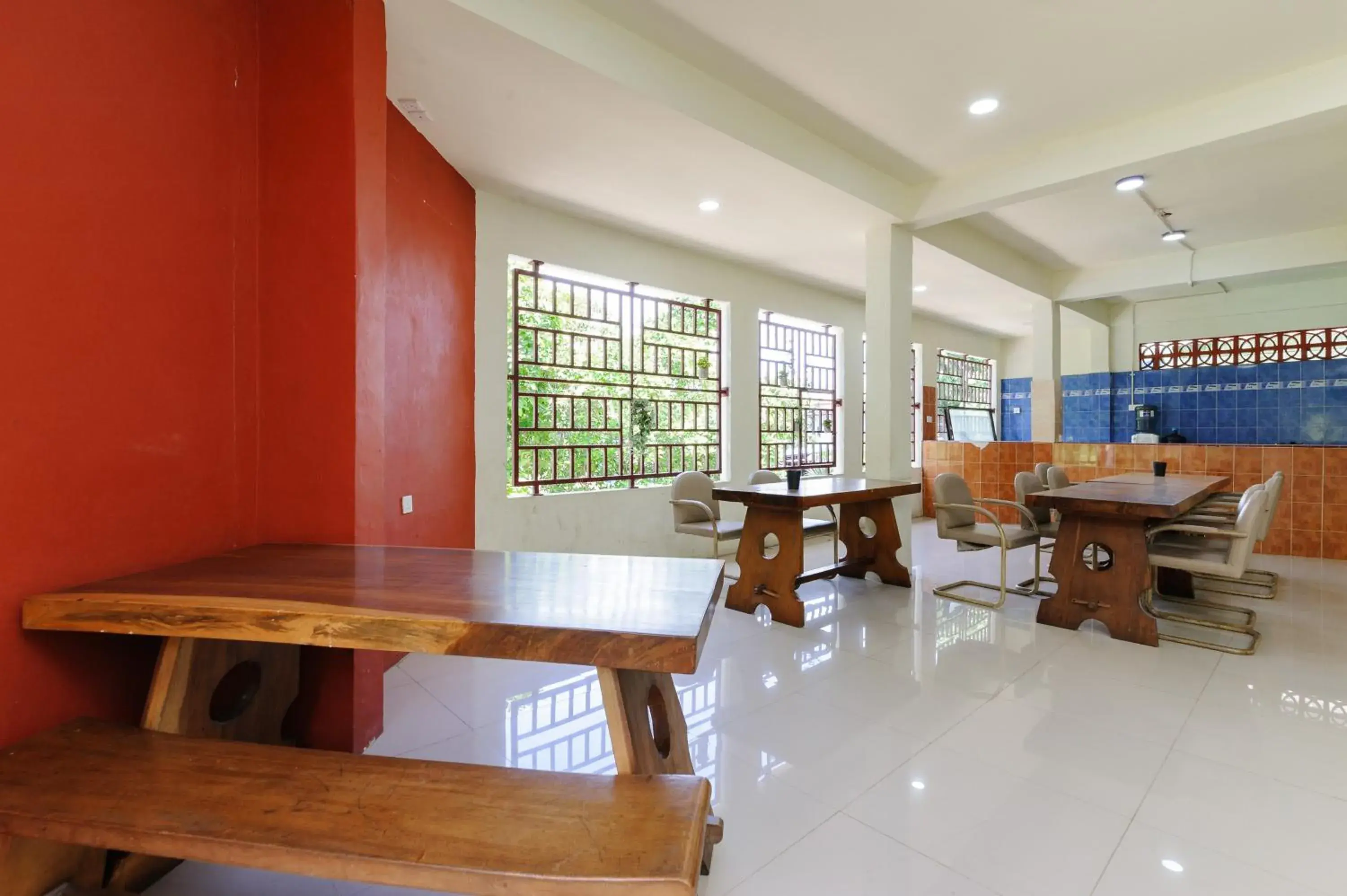 Meeting/conference room in Urbanview Hotel Kansa near Harbour Bay Batam by RedDoorz Meeting/conference room in Urbanview Hotel Kansa near Harbour Bay Batam by RedDoorz