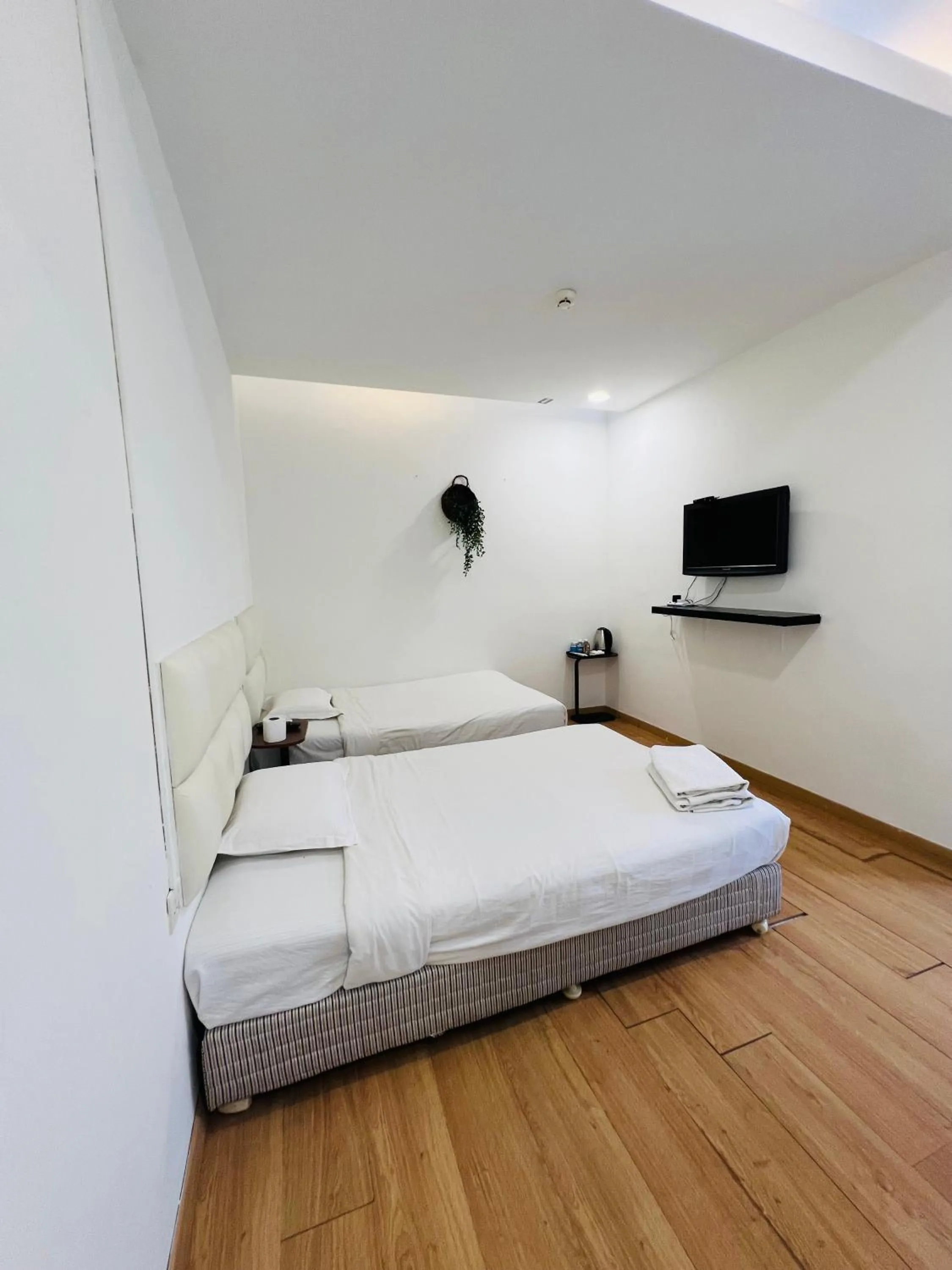 air conditioner, Bed in V Hotel Melaka (Near Jonker Street)