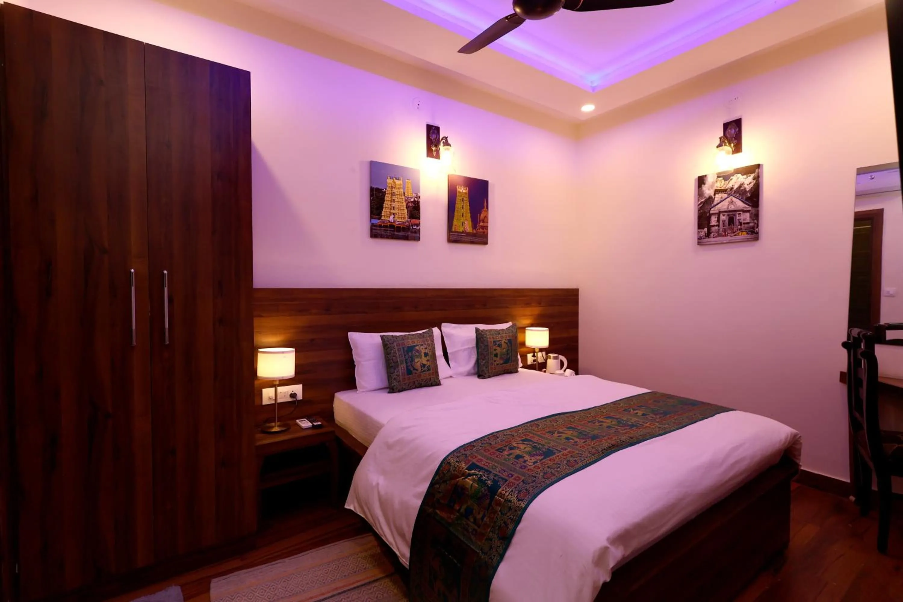 Deluxe Queen Room in SHIVALAYAA - The Divine Abode