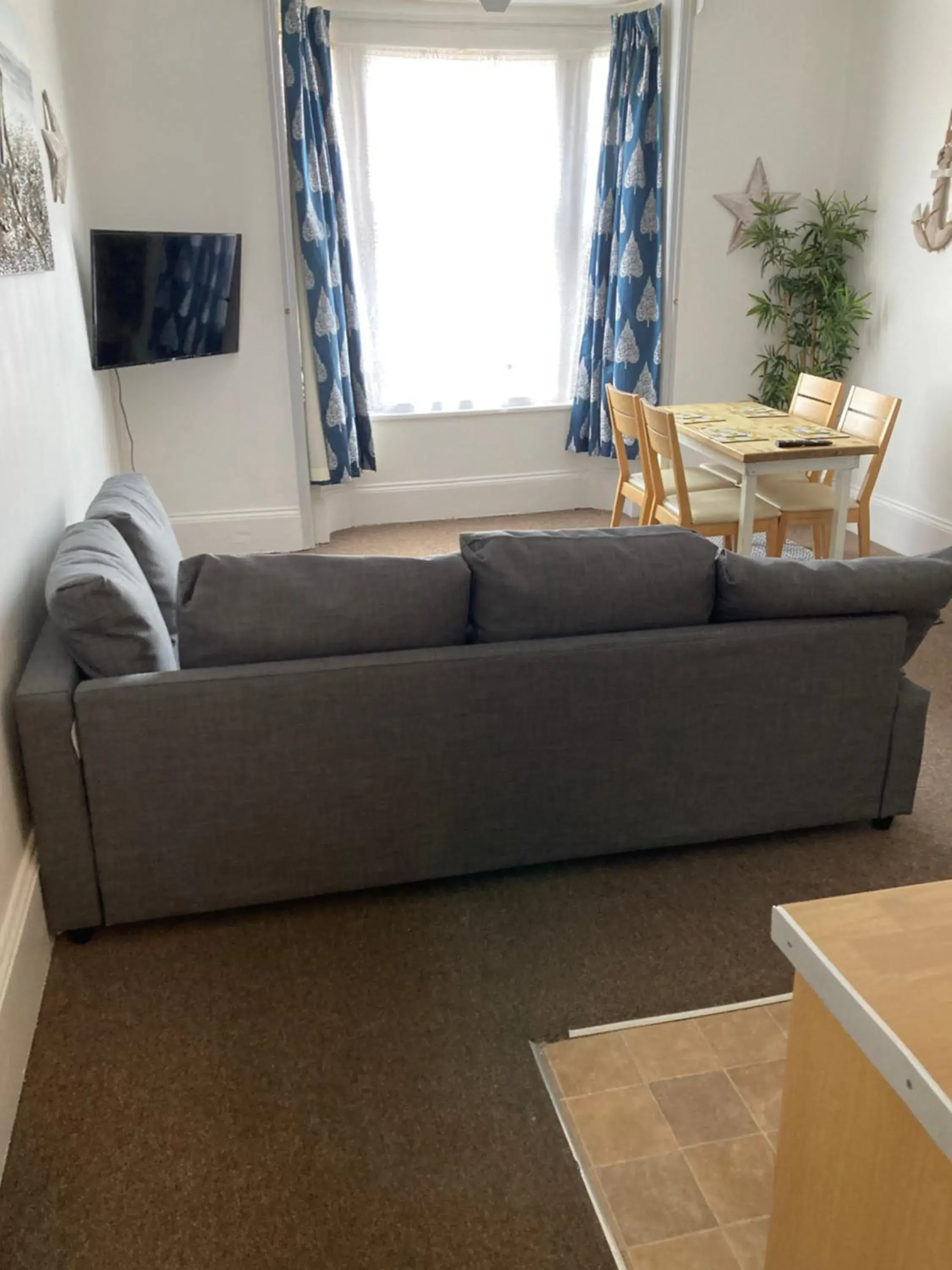 Sea view flat 1 @ 4A Castle Street Sea view flat 1 @ 4A Castle Street