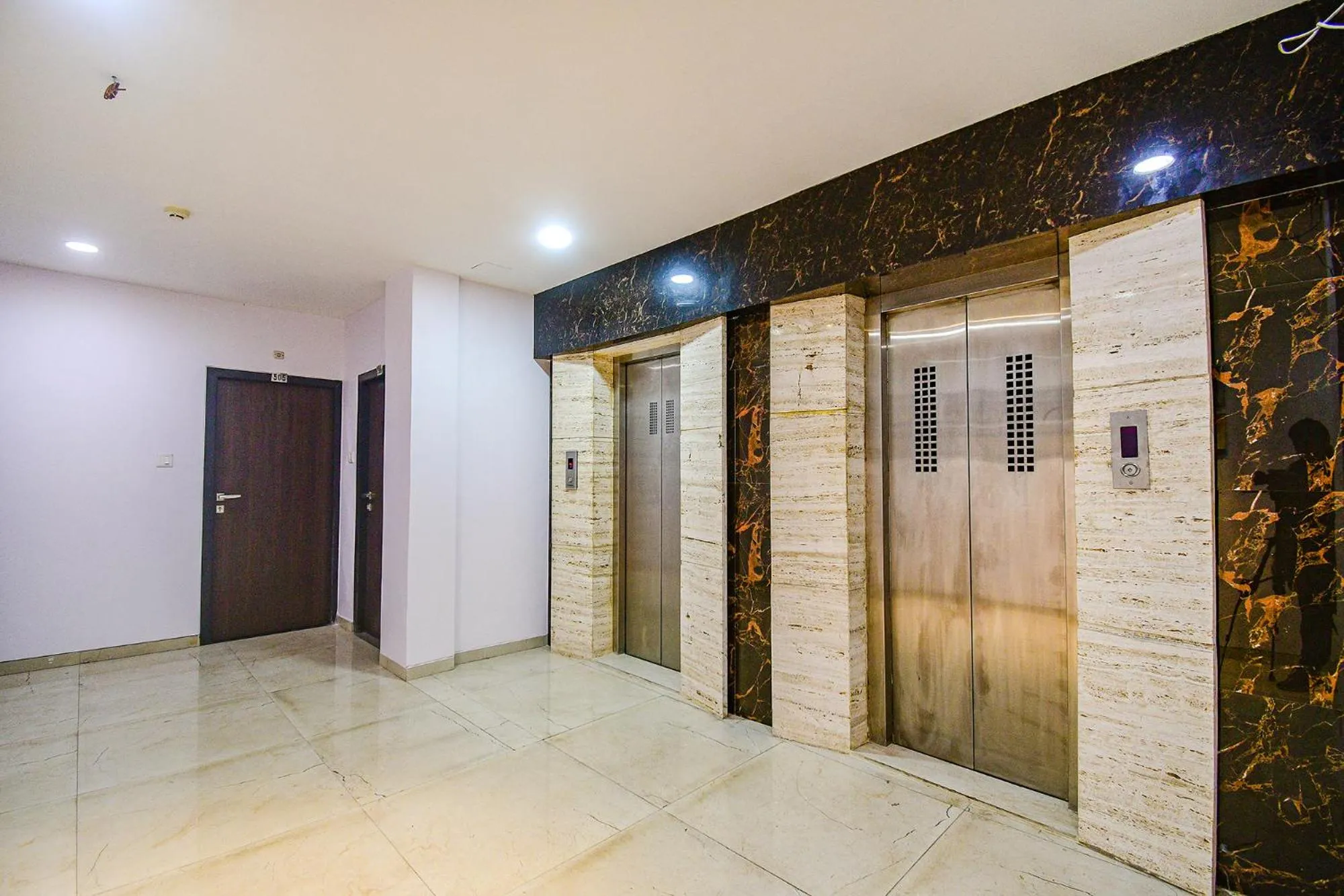 elevator in FabHotel Rani Tower - Chinar Park