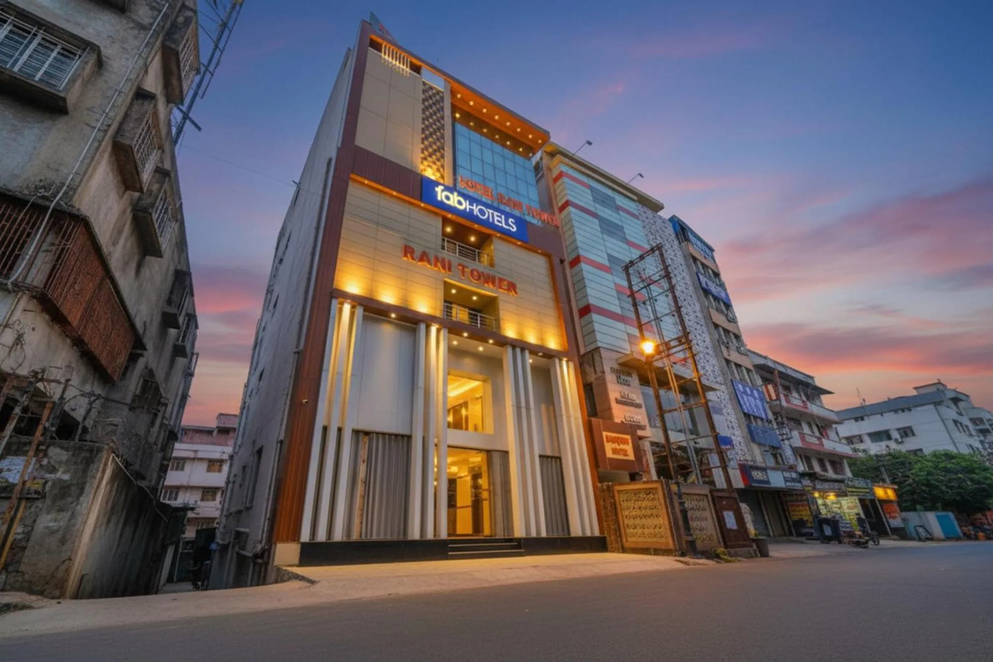 Property building in FabHotel Rani Tower - Chinar Park