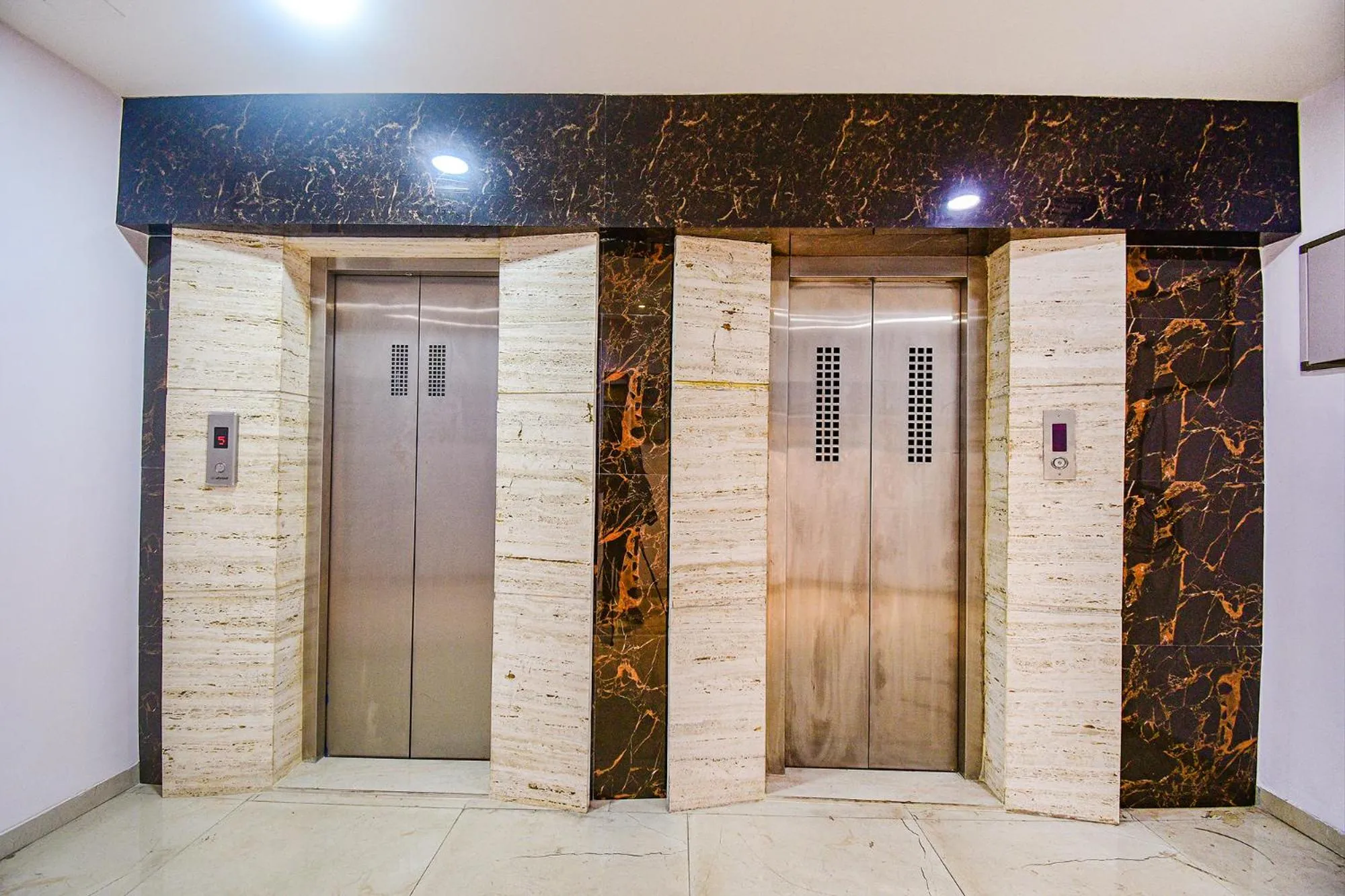 elevator in FabHotel Rani Tower - Chinar Park