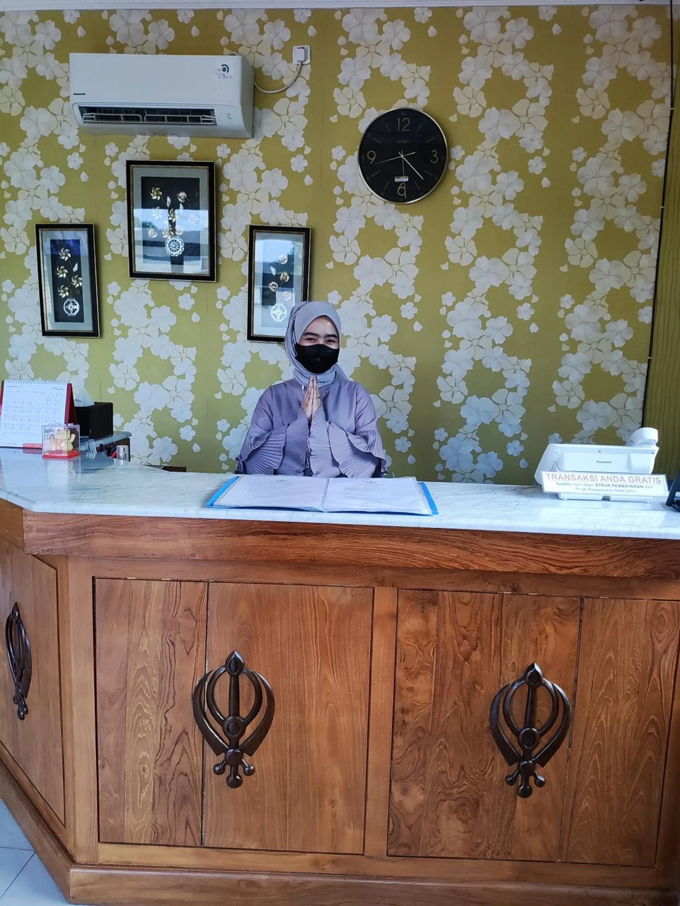 People in Hotel Cibening