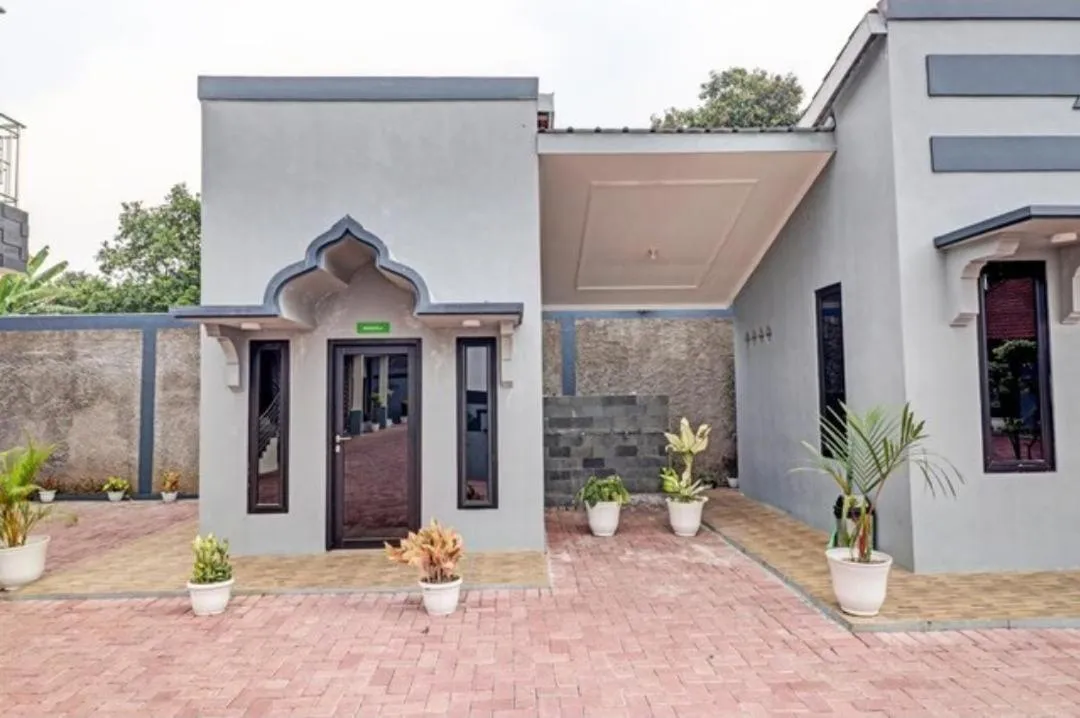 Property building in Hotel Cibening