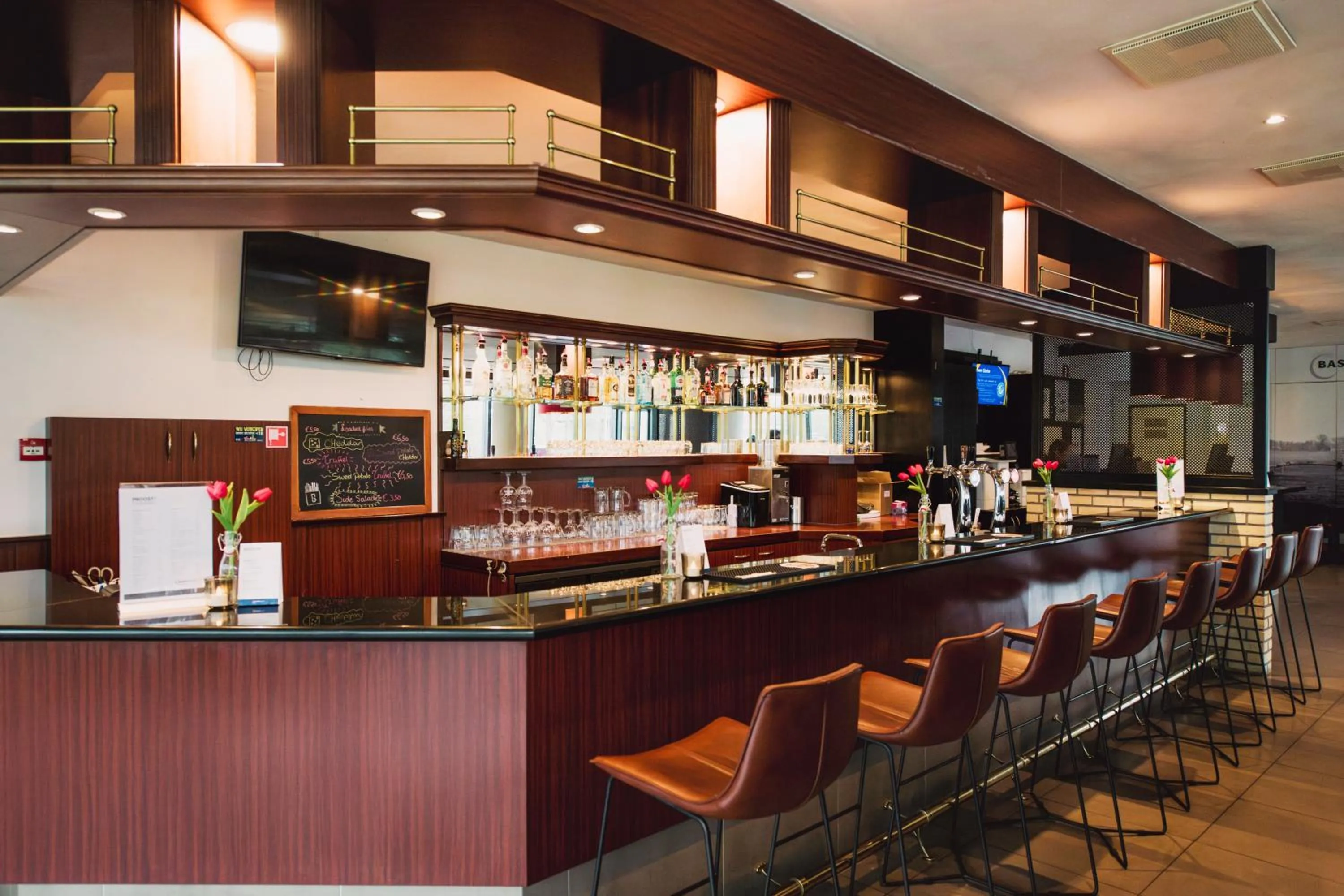 Lounge or bar in Bastion Hotel Breda