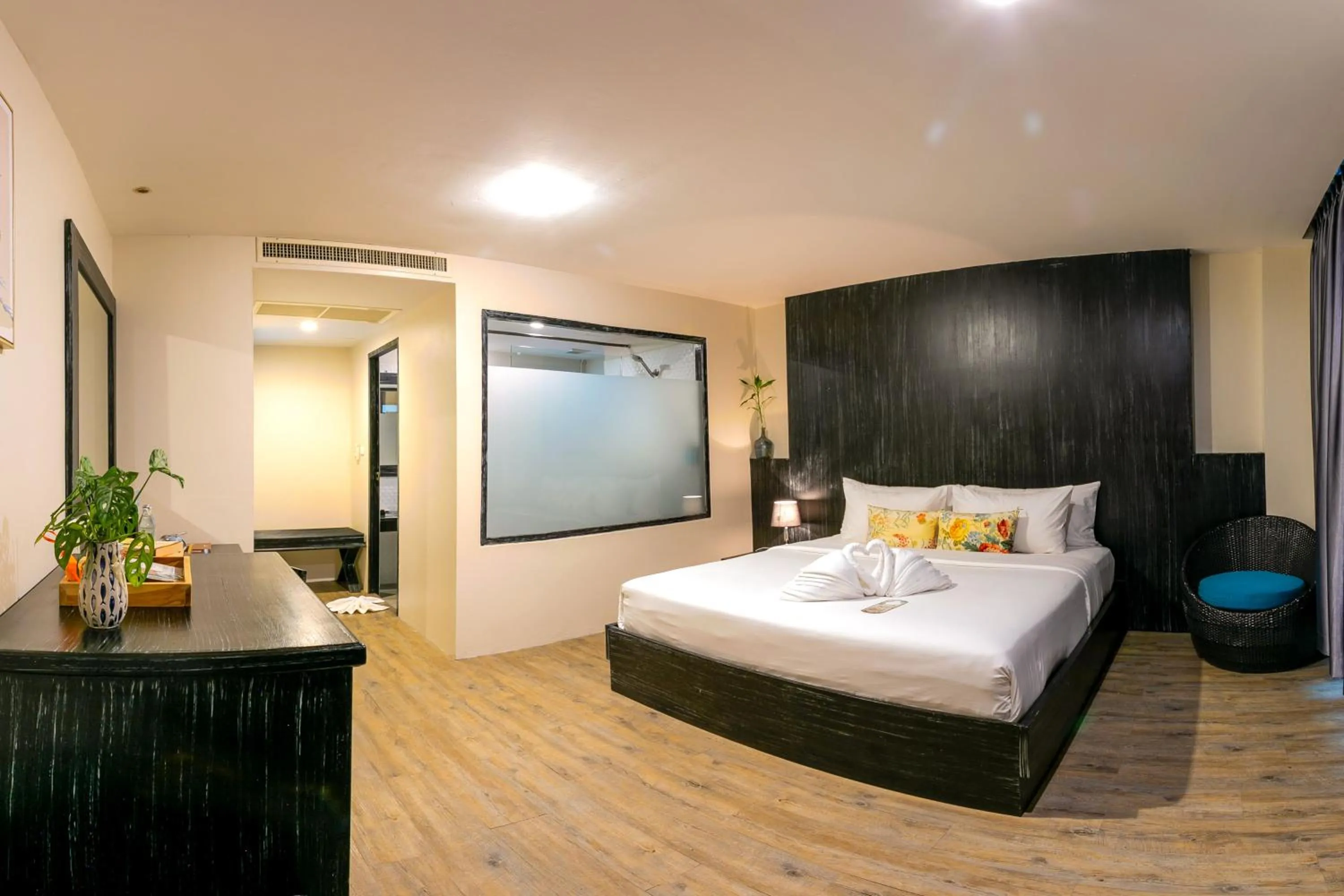 Bed in JALMIN Hotel Samui