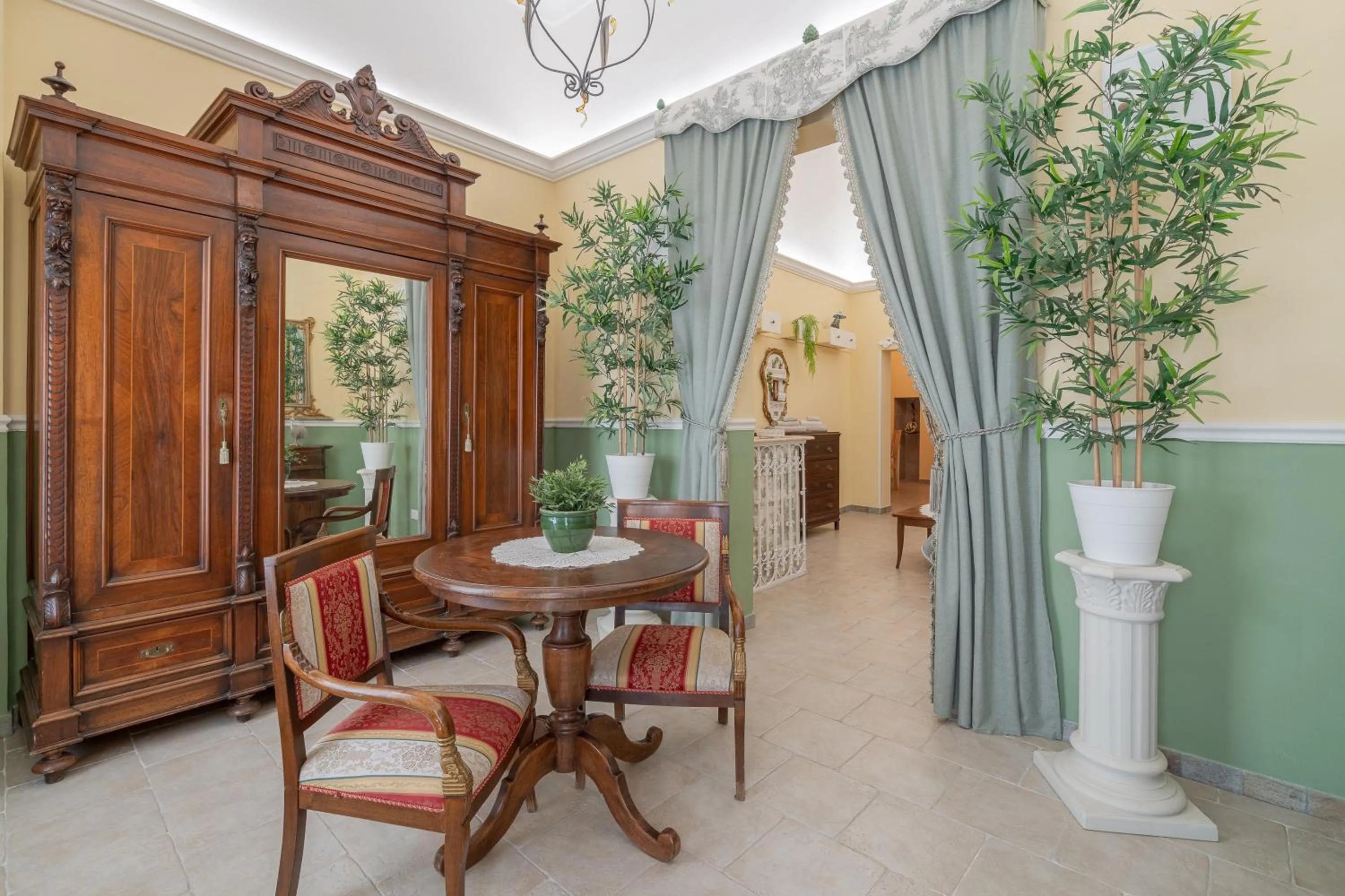 Property building in Pomona Noto