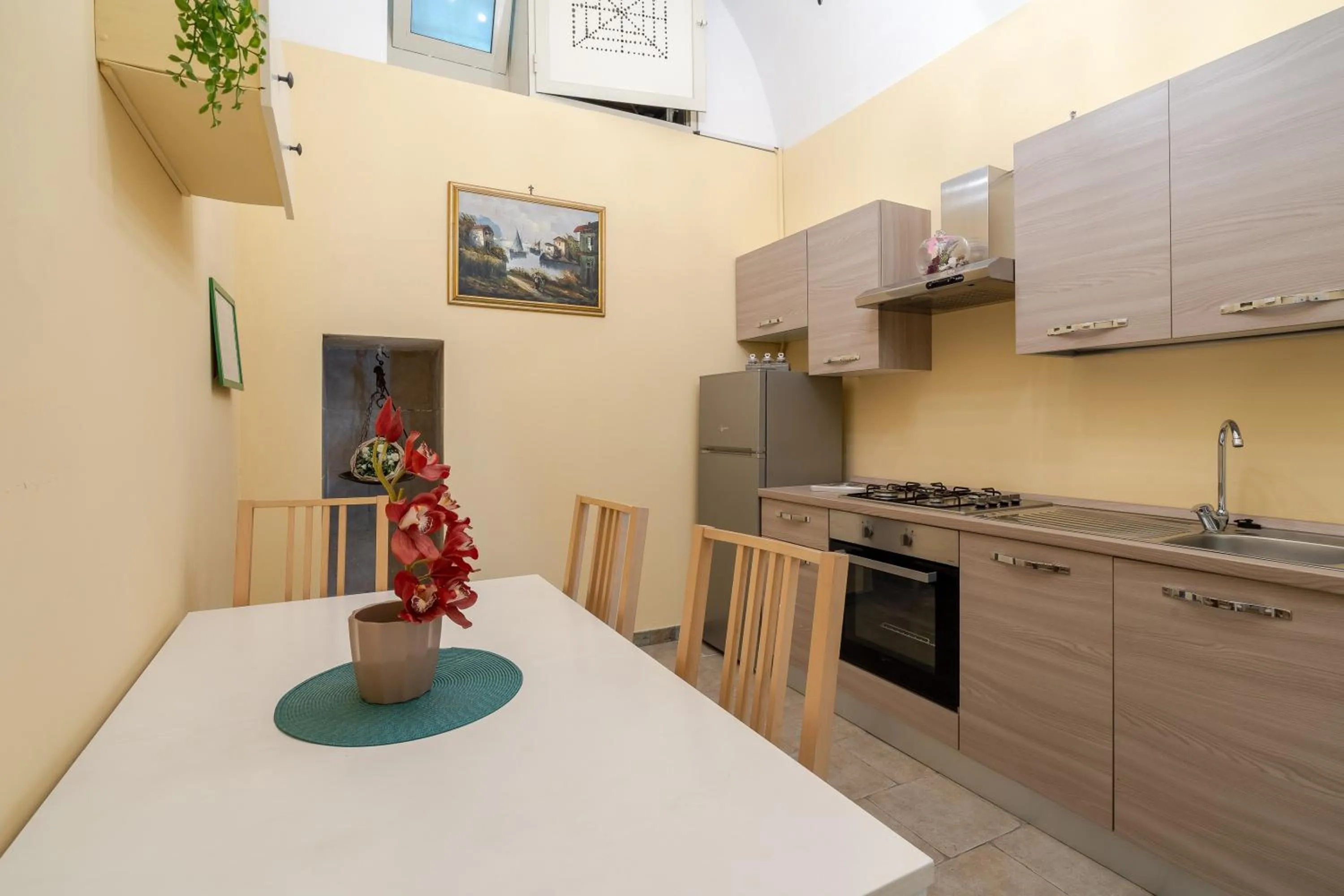 Property building in Pomona Noto
