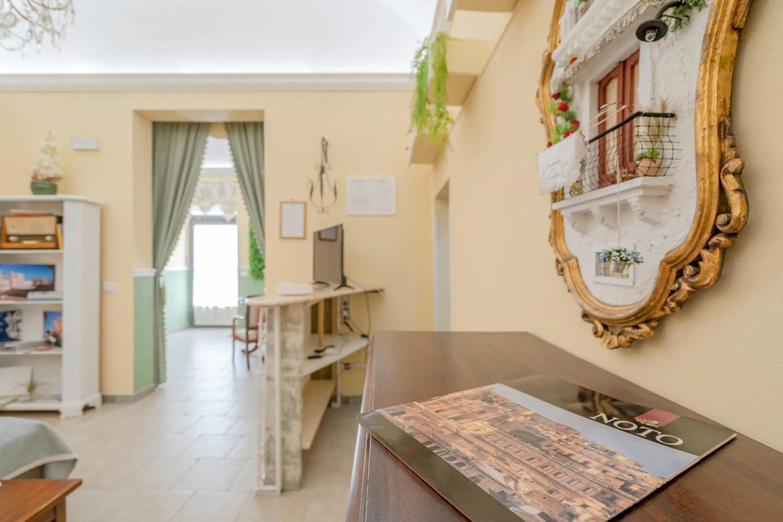 Property building in Pomona Noto
