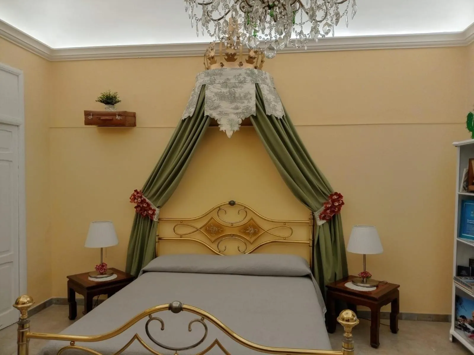 Living room, Bed in Pomona Noto