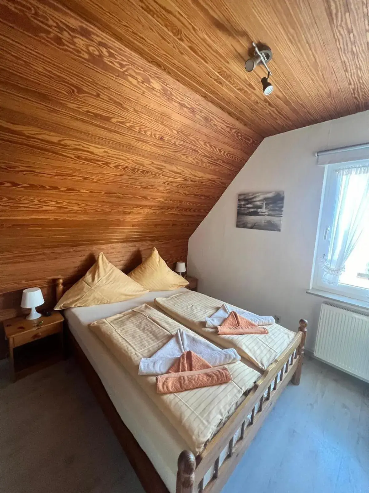 Double Room with Private External Bathroom in Pension Döser Strand Double Room with Private External Bathroom in Pension Döser Strand