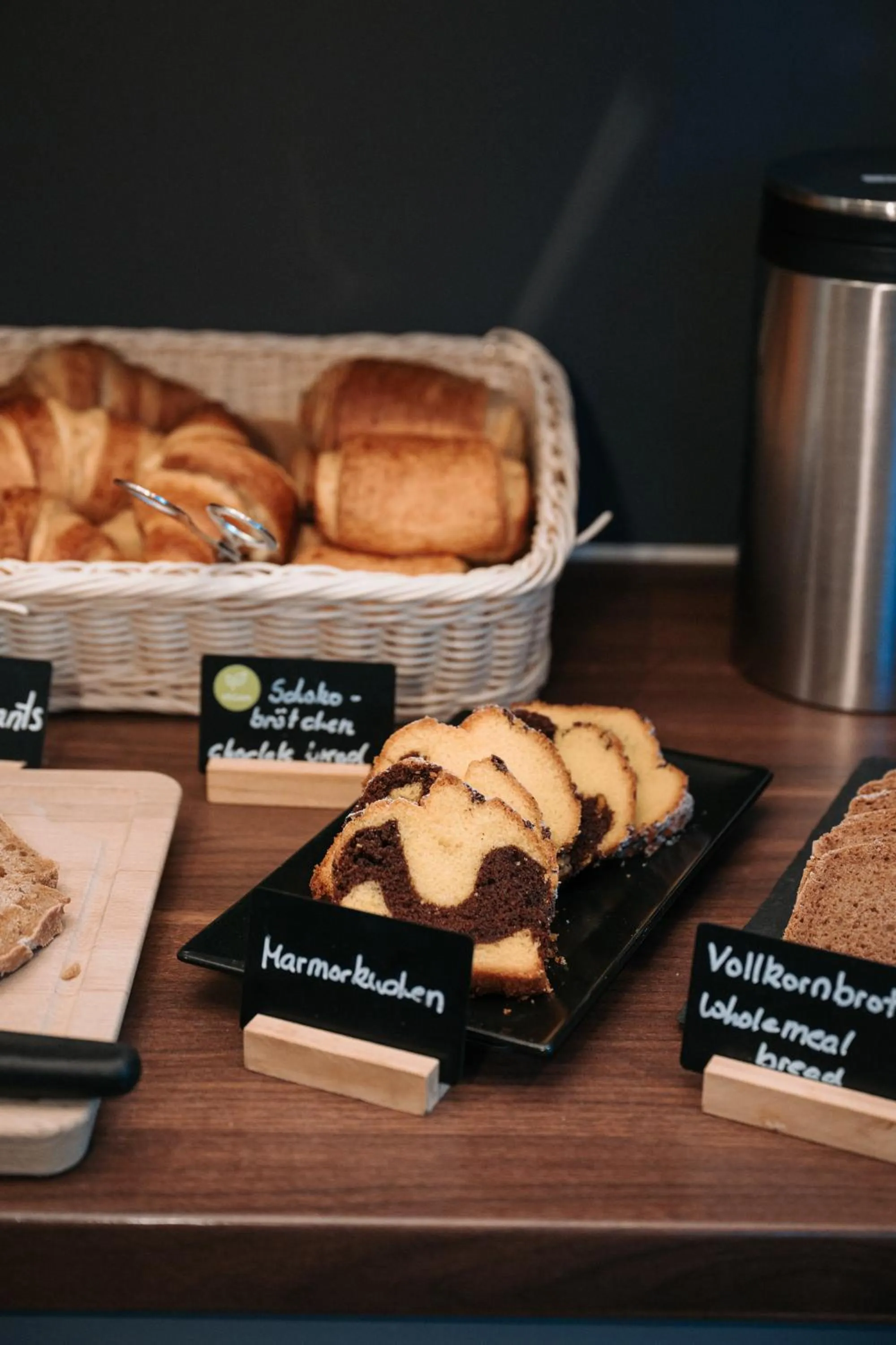 Buffet breakfast in Alpenglühen Smart Hotel