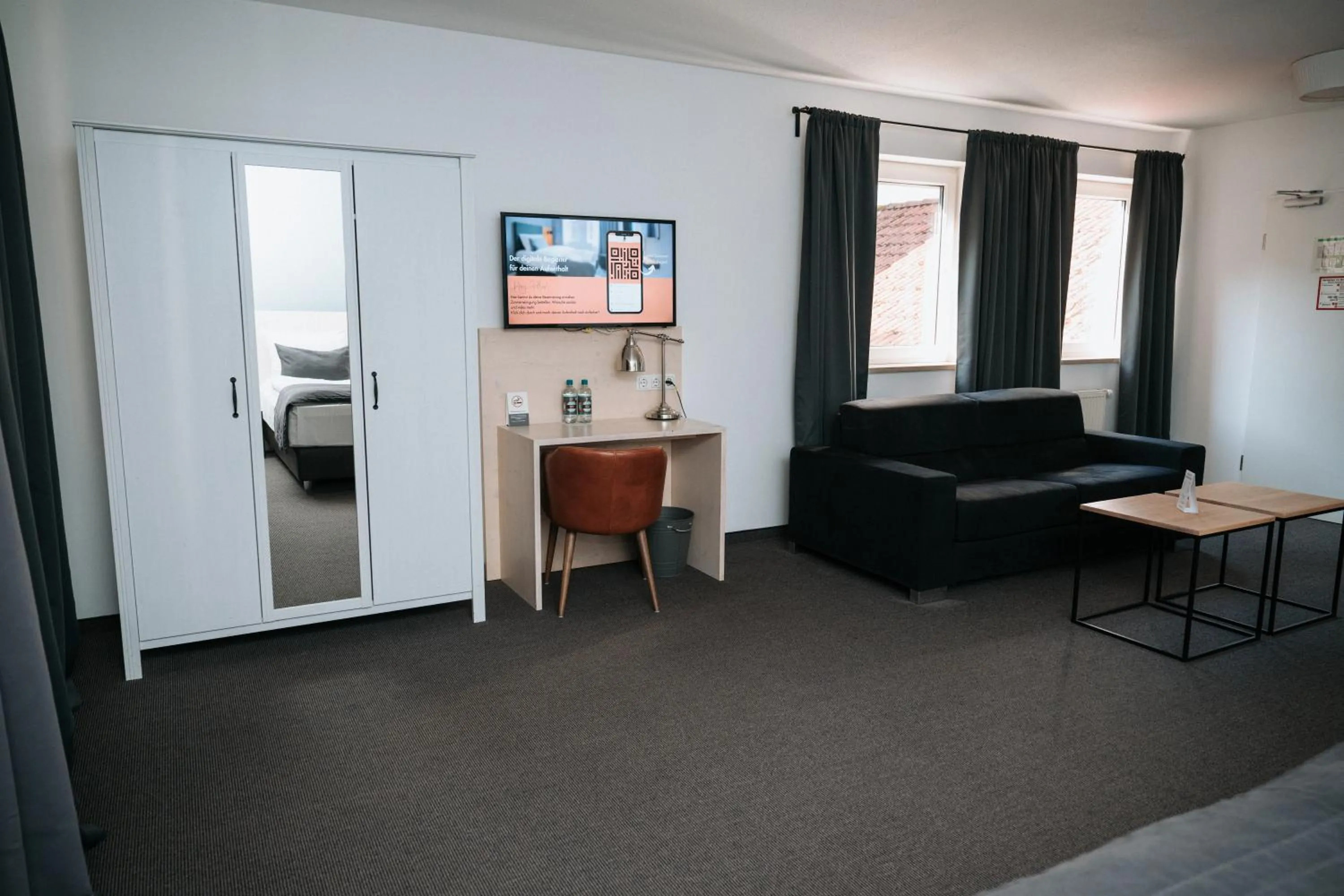 Photo of the whole room in Alpenglühen Smart Hotel