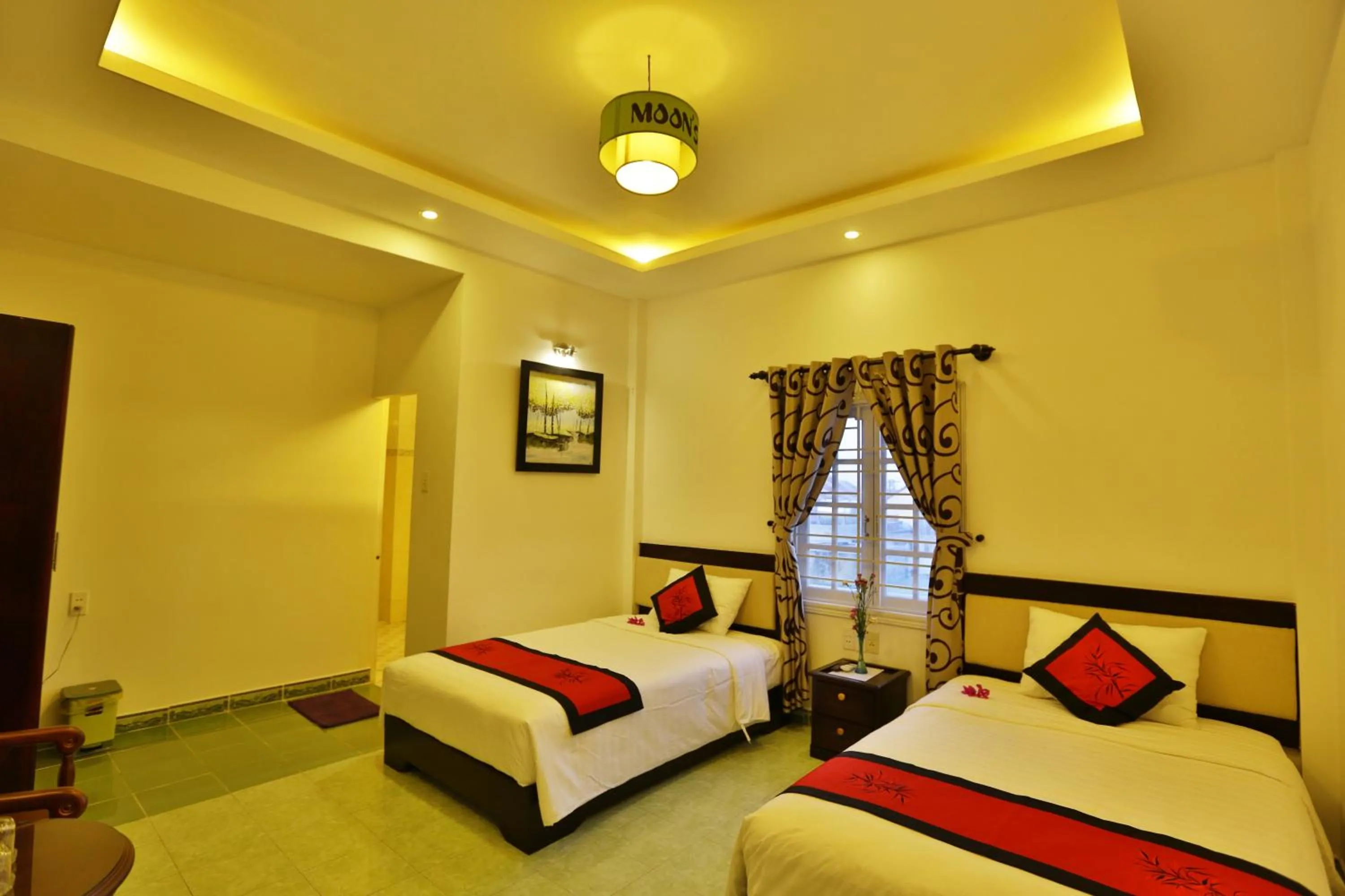 Photo of the whole room, Bed in Moon's Homestay