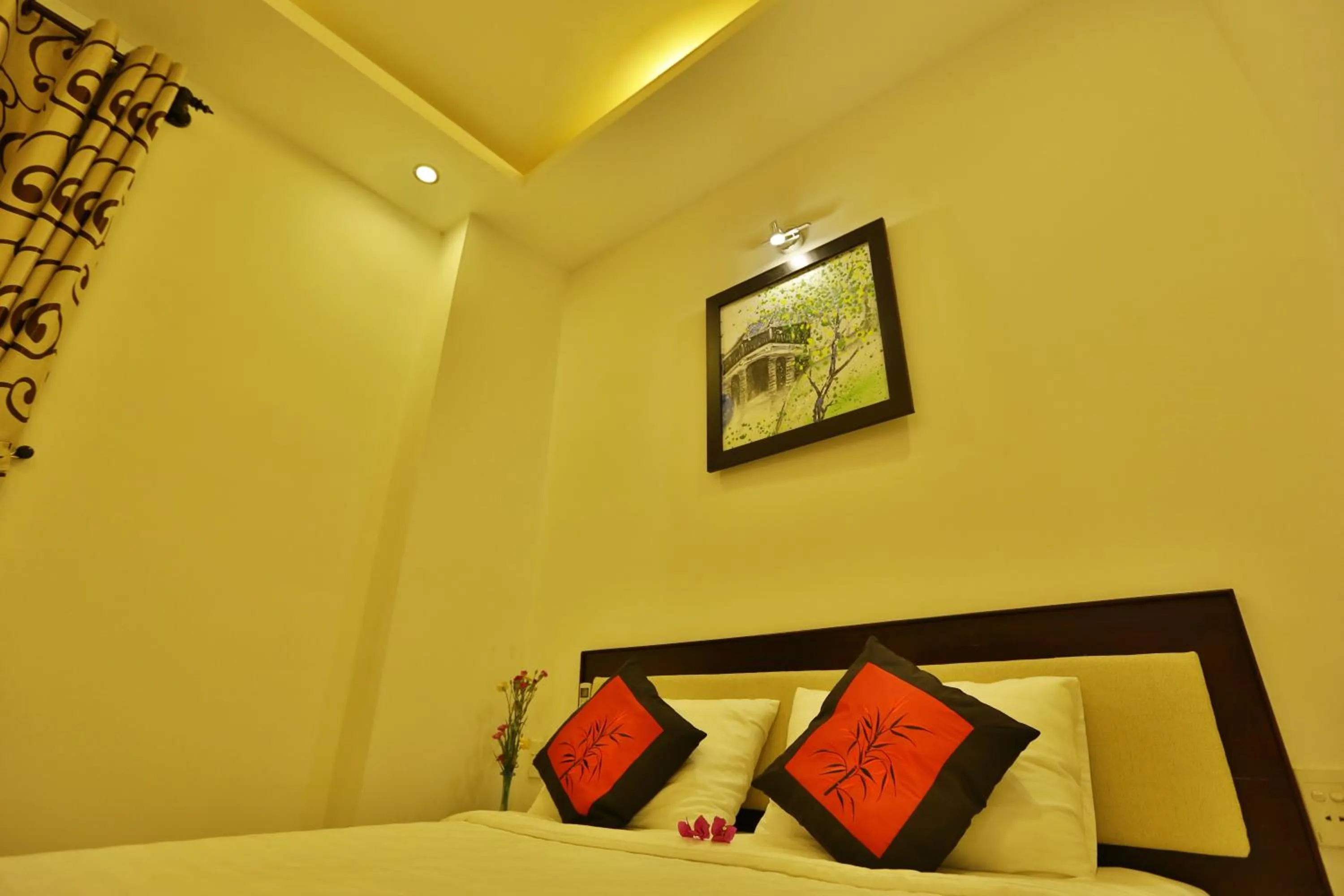 Photo of the whole room, Bed in Moon's Homestay