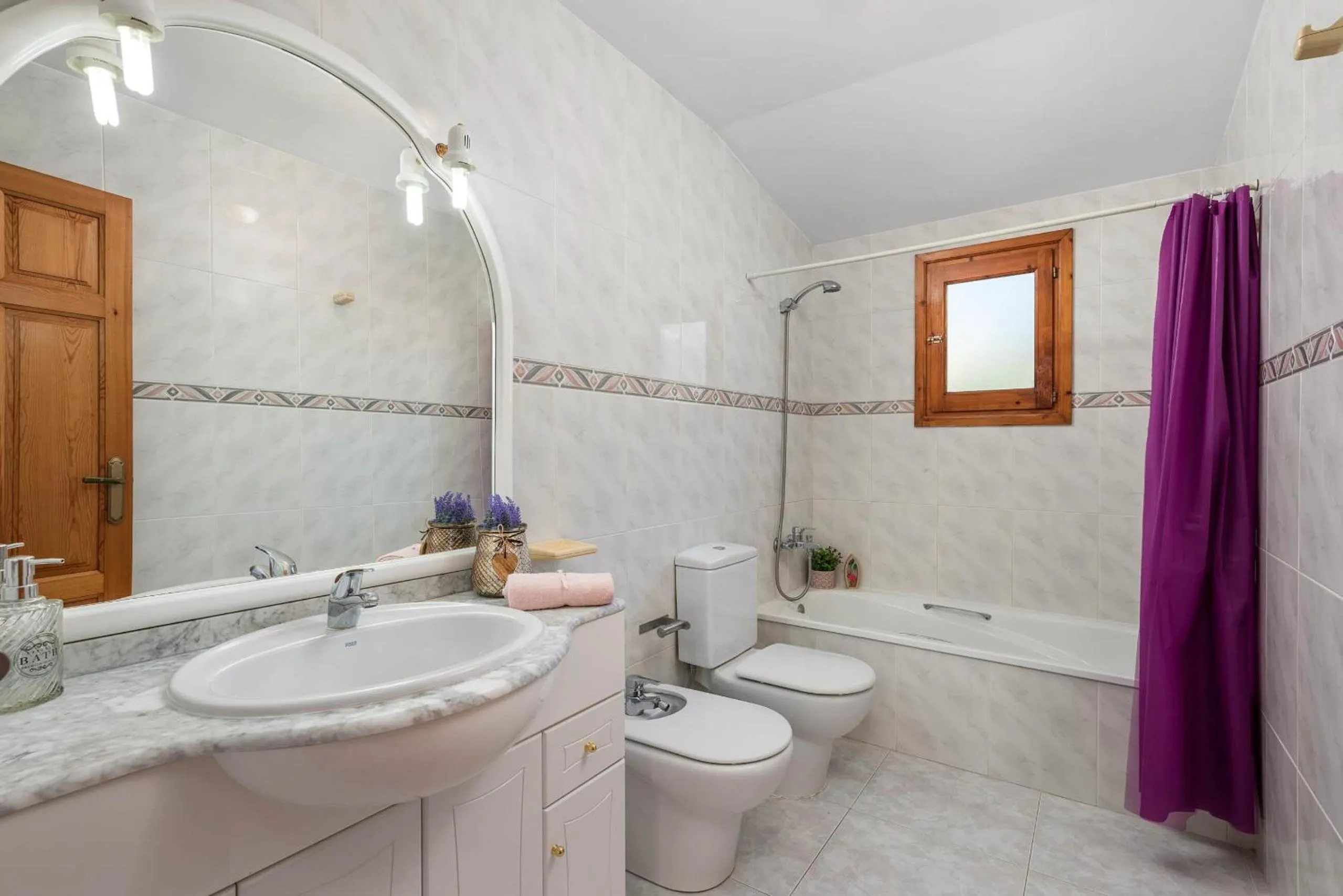 Bathroom in Villa Padilla - PlusHolidays